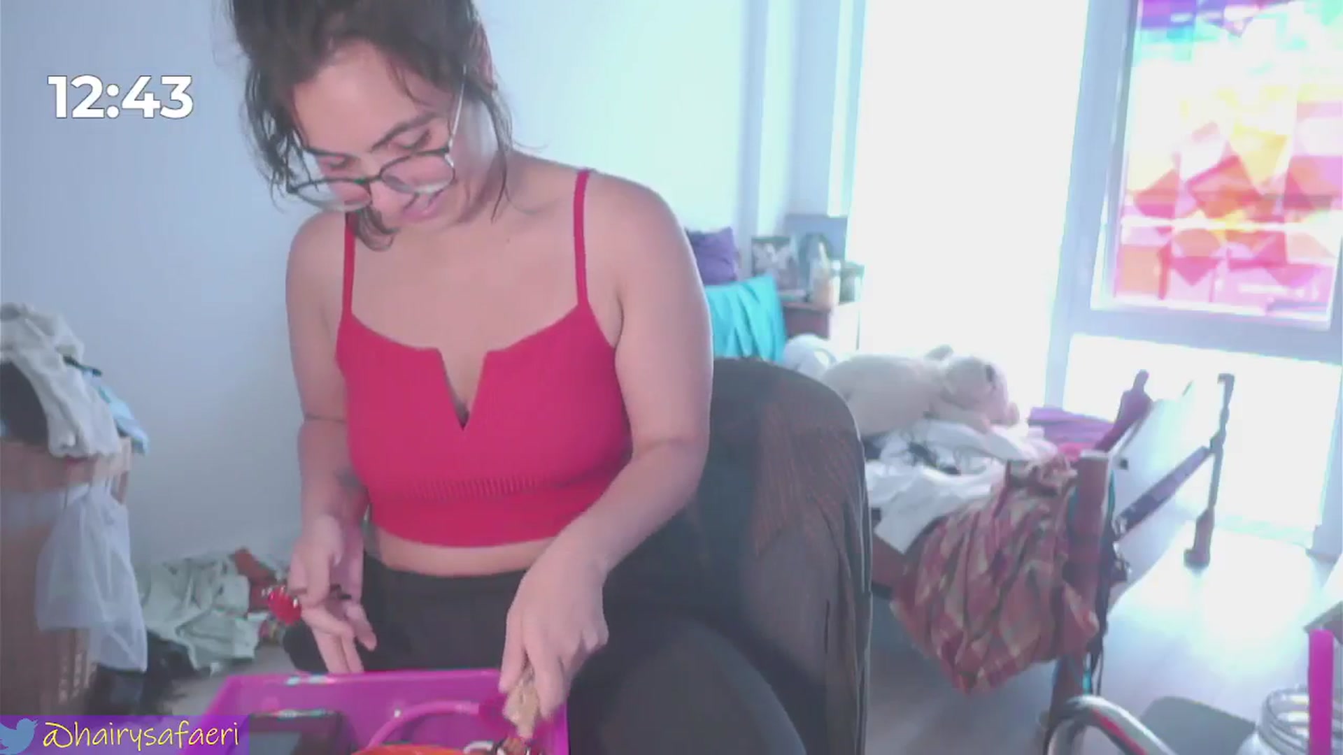 Gallery image thumbnail from HairySafaeri's myfreecams stream on, 06/10/2024, 15:09 image 20 of 20