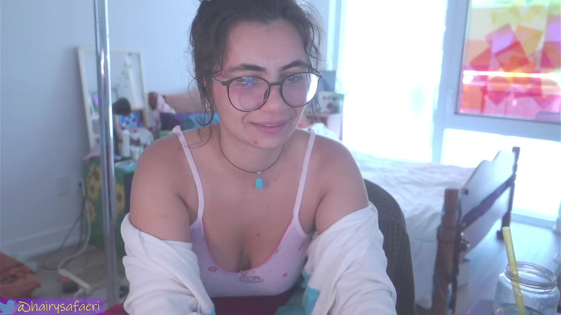 Gallery image thumbnail from HairySafaeri's myfreecams stream on, 06/12/2024, 18:05 image 13 of 20