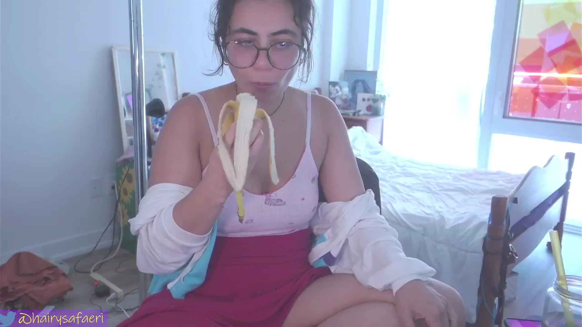 Gallery image thumbnail from HairySafaeri's myfreecams stream on, 06/12/2024, 18:05 image 7 of 20
