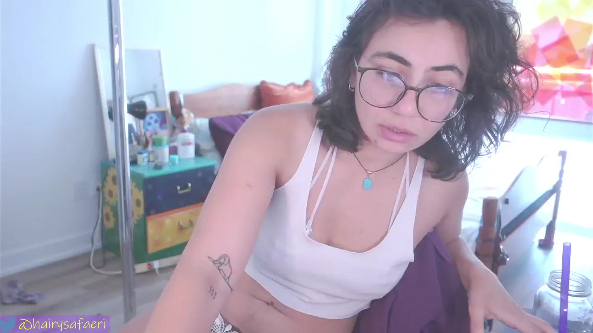 Gallery image thumbnail from HairySafaeri's myfreecams stream on, 06/20/2024, 16:12 image 3 of 20