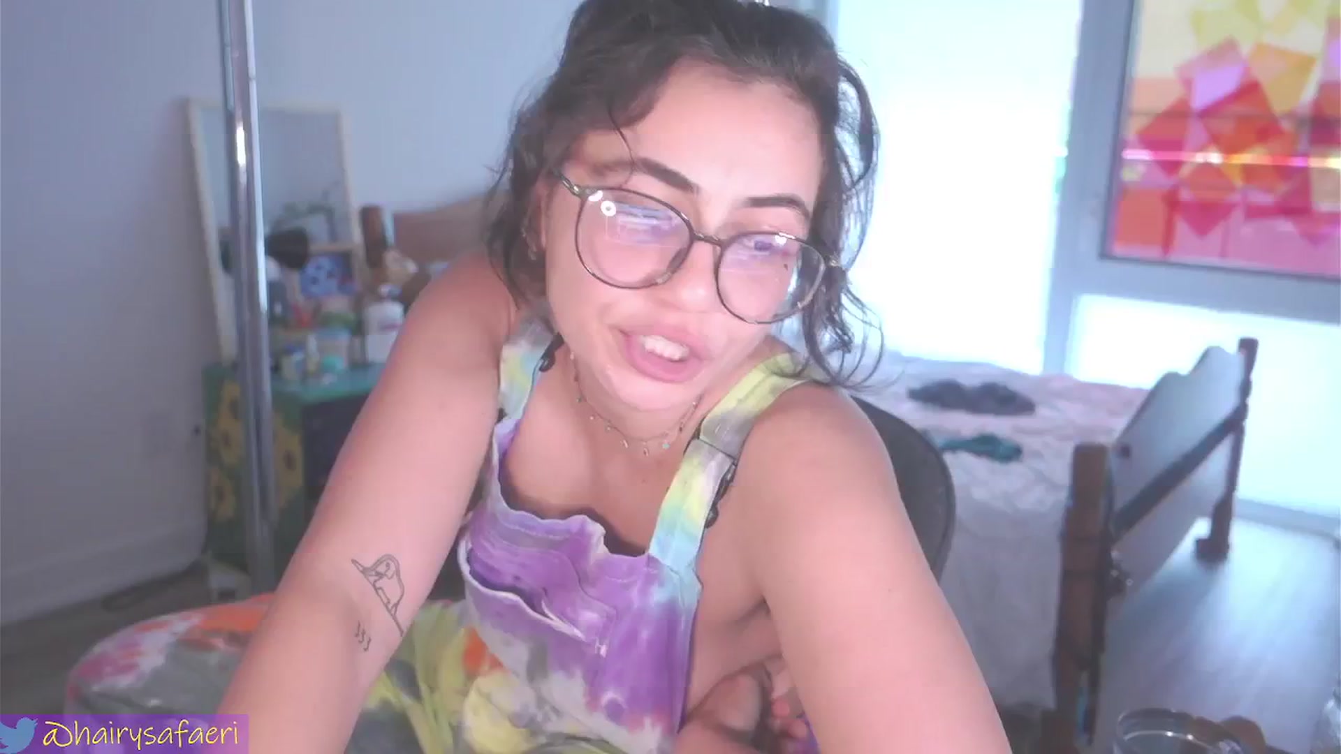 Gallery image thumbnail from HairySafaeri's myfreecams stream on, 06/26/2024, 20:07 image 16 of 20