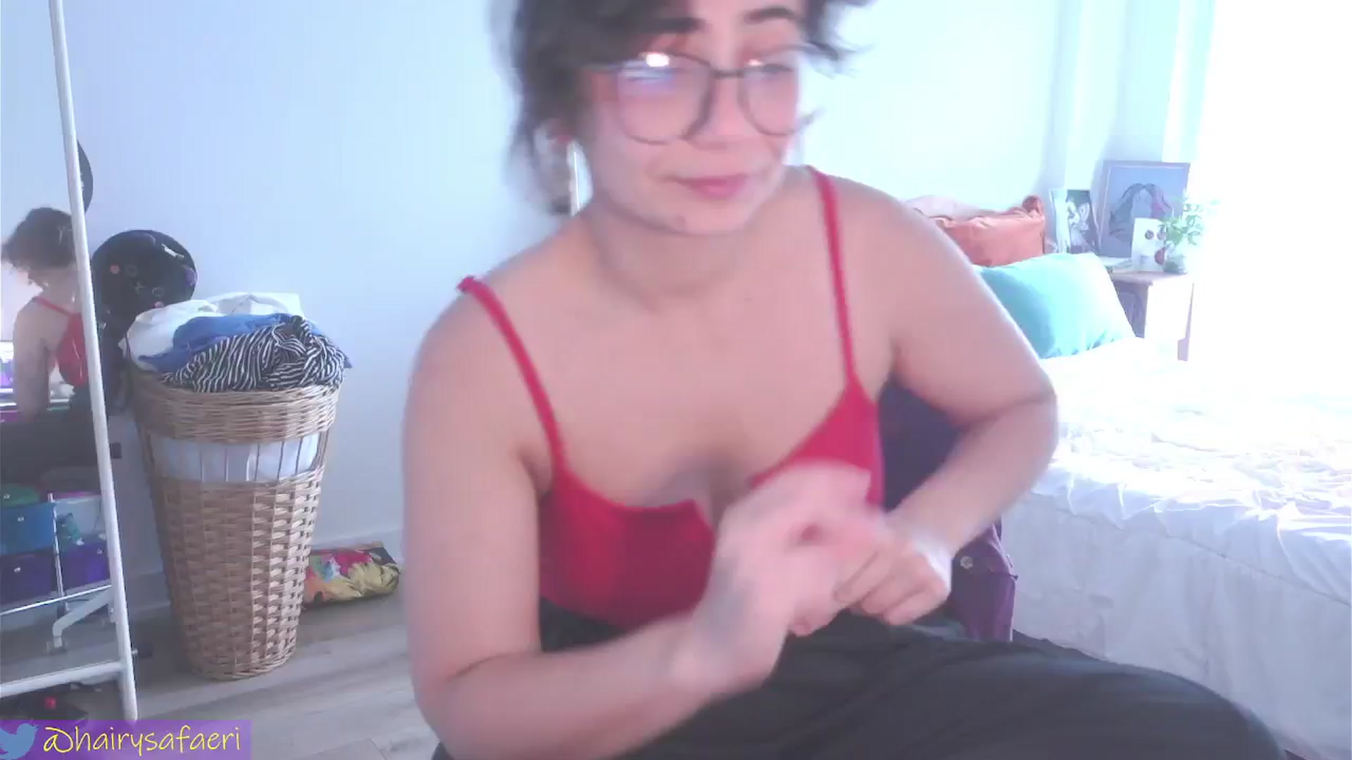 Gallery image thumbnail from HairySafaeri's myfreecams stream on, 07/03/2024, 19:34 image 6 of 20