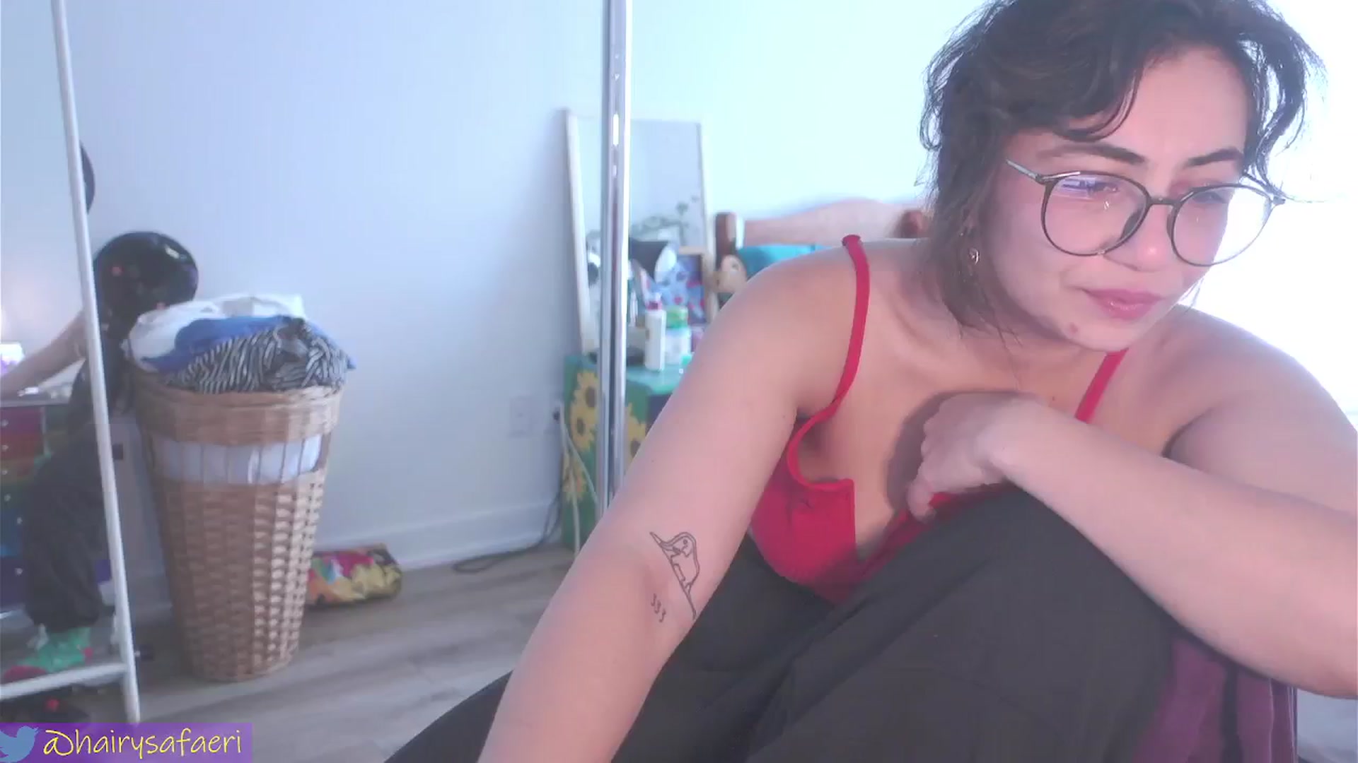 Gallery image thumbnail from HairySafaeri's myfreecams stream on, 07/03/2024, 19:34 image 15 of 20