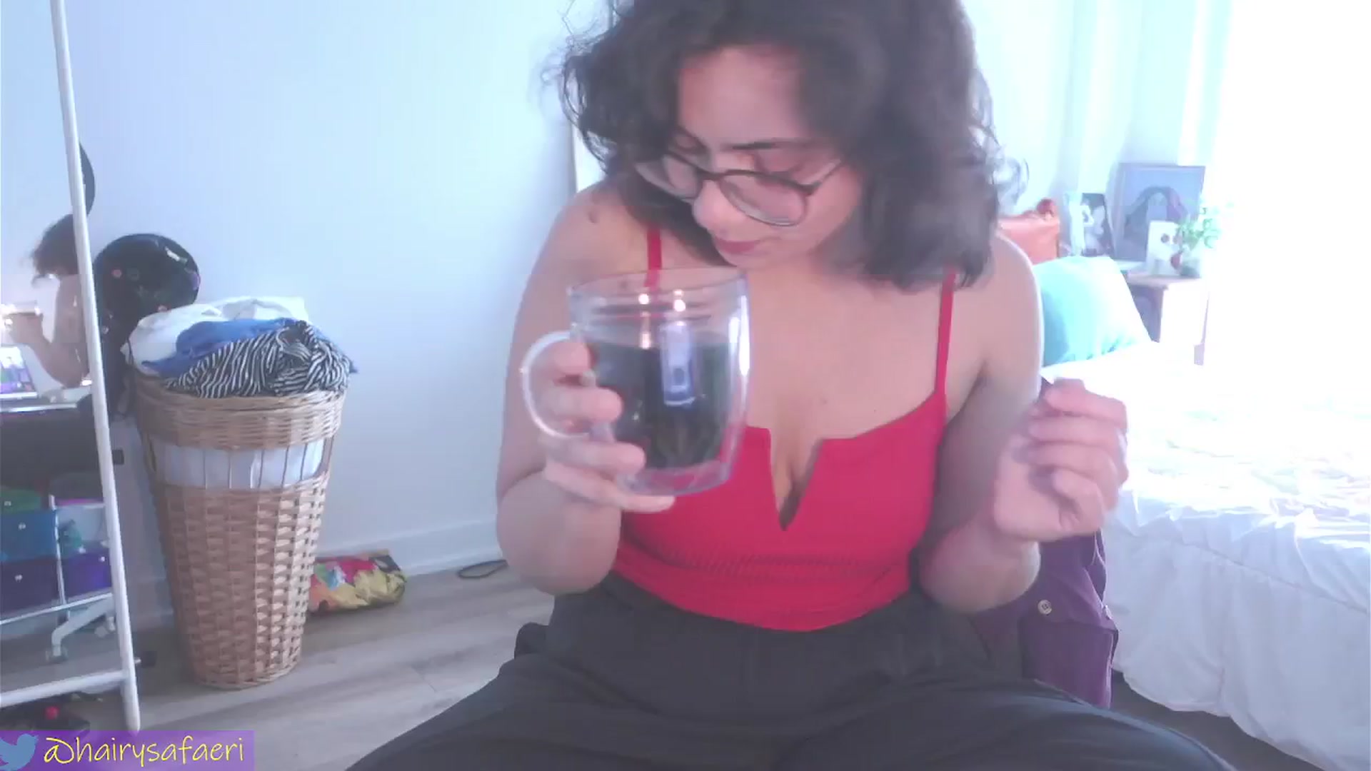 Gallery image thumbnail from HairySafaeri's myfreecams stream on, 07/03/2024, 19:34 image 5 of 20