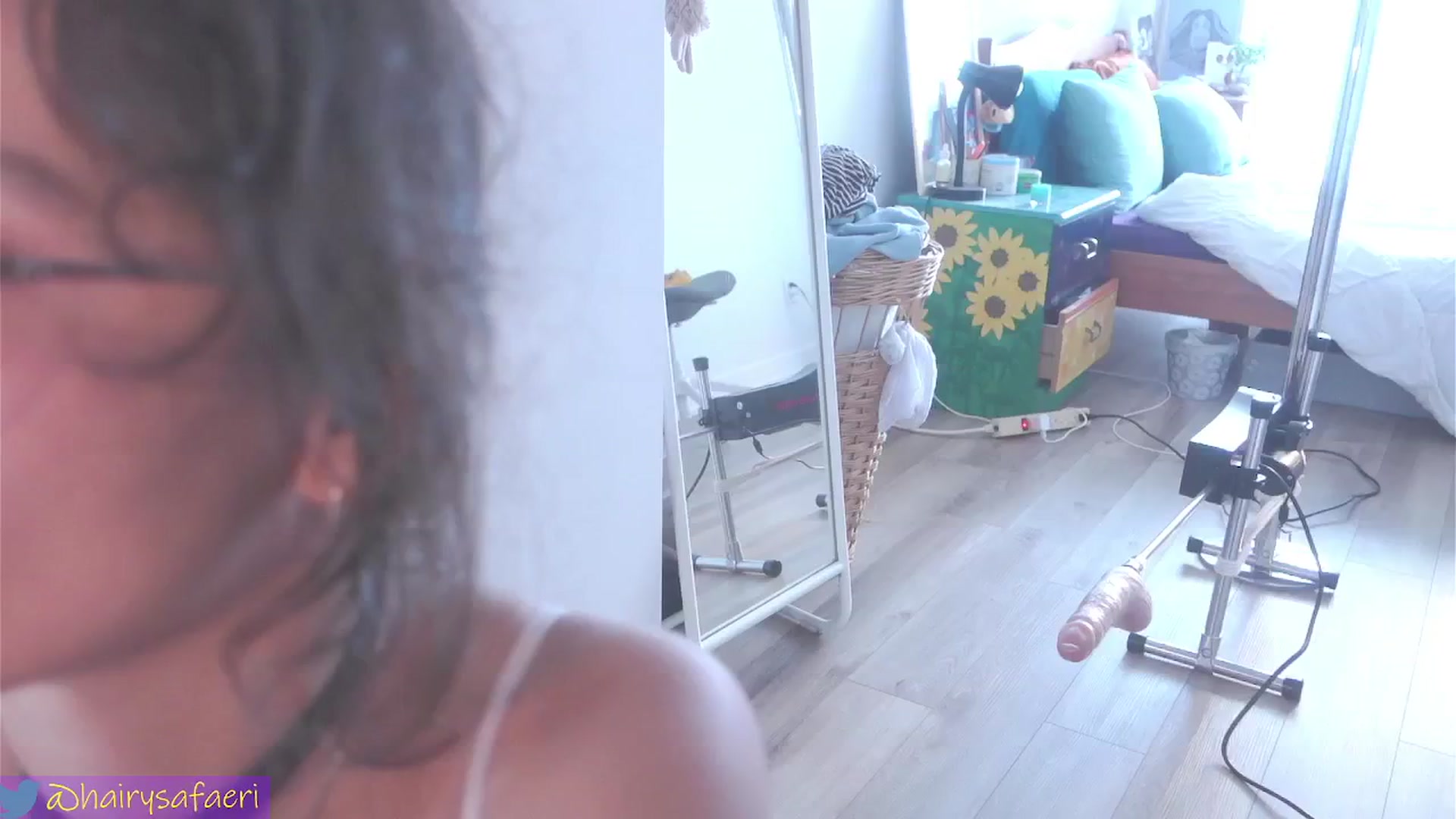 Gallery image thumbnail from HairySafaeri's myfreecams stream on, 07/04/2024, 19:35 image 19 of 20