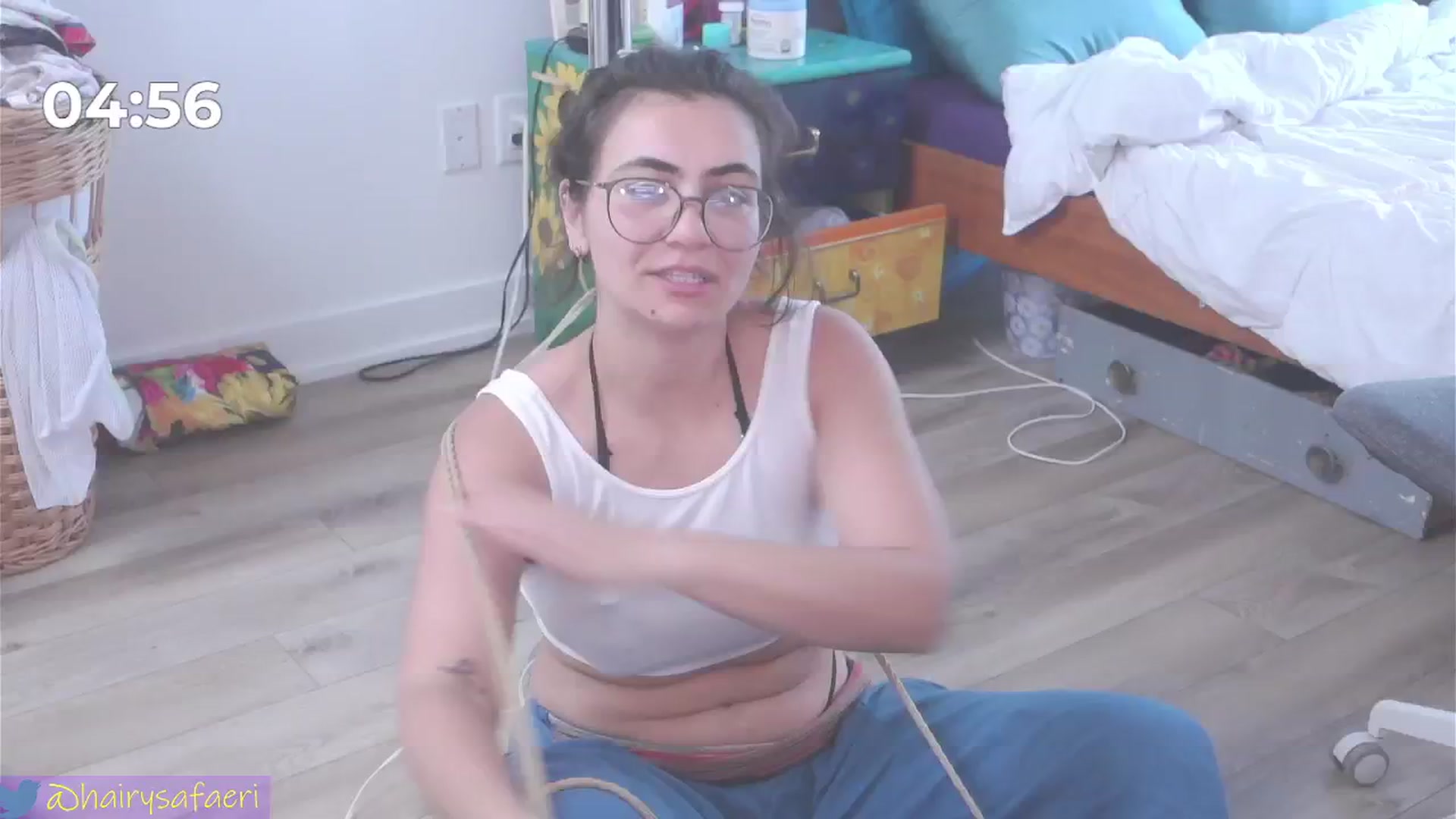 Gallery image thumbnail from HairySafaeri's myfreecams stream on, 07/16/2024, 18:31 image 7 of 20