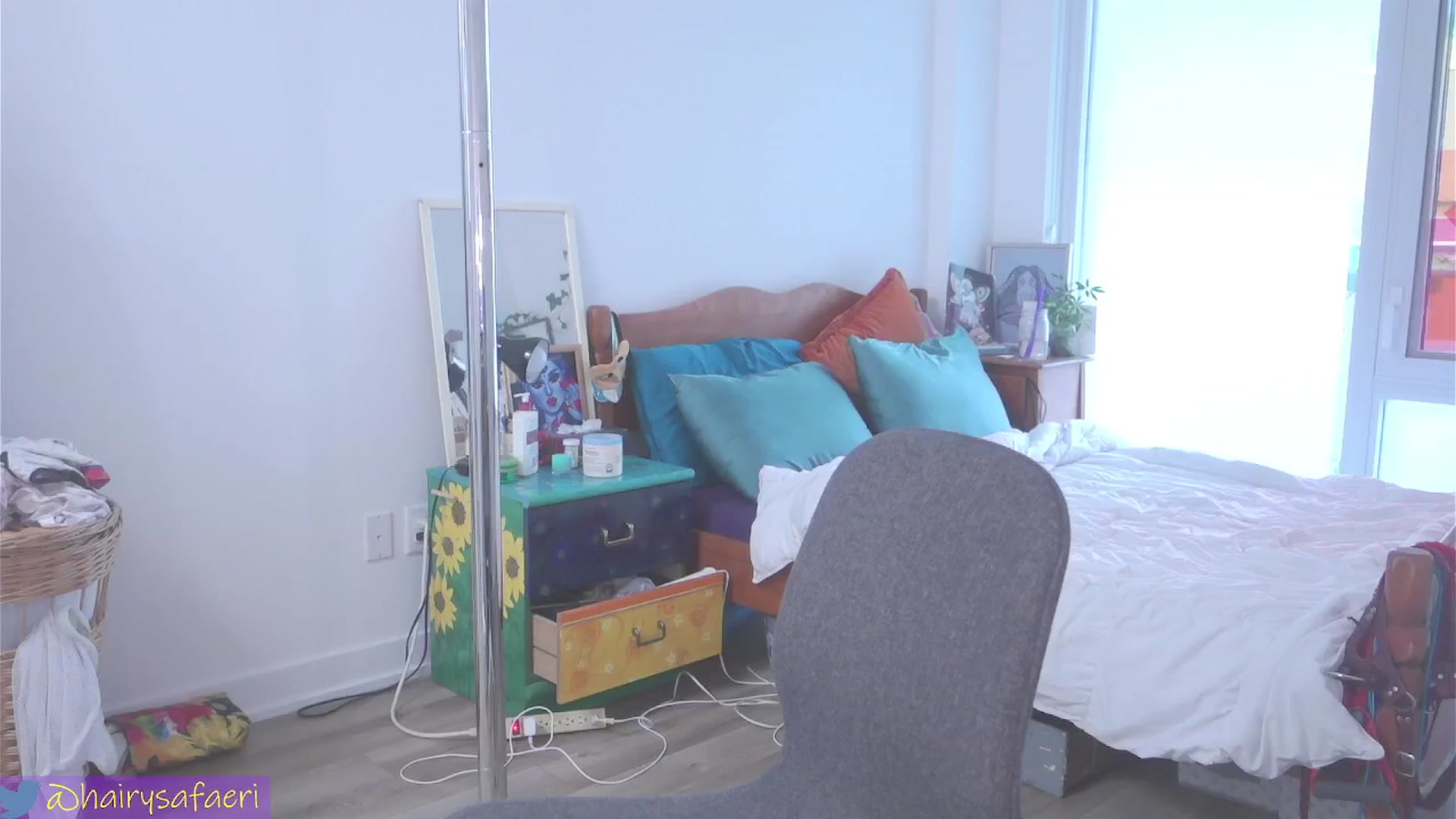 Gallery image thumbnail from HairySafaeri's myfreecams stream on, 07/16/2024, 18:31 image 6 of 20