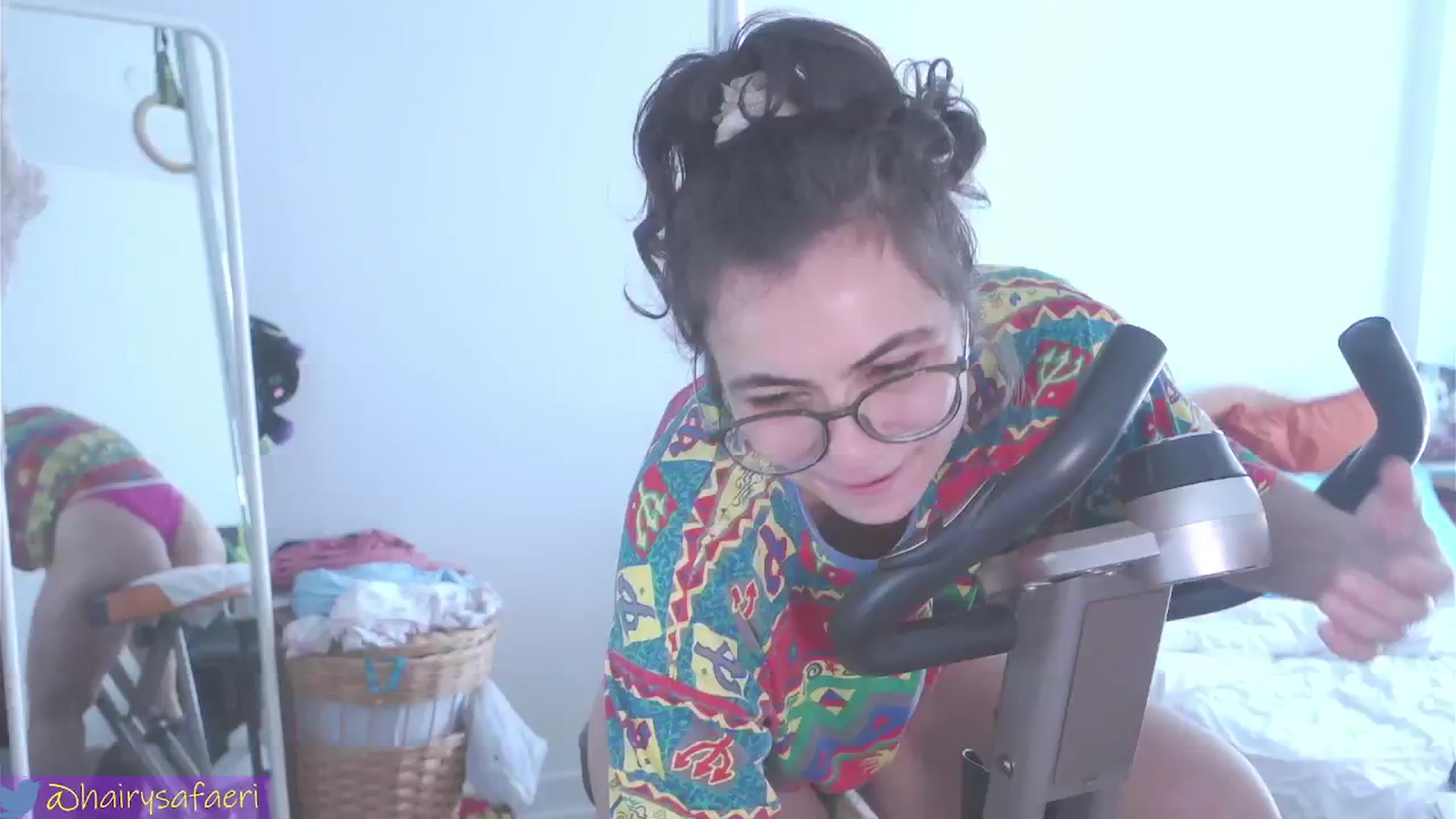 Gallery image thumbnail from HairySafaeri's myfreecams stream on, 07/17/2024, 19:02 image 7 of 20