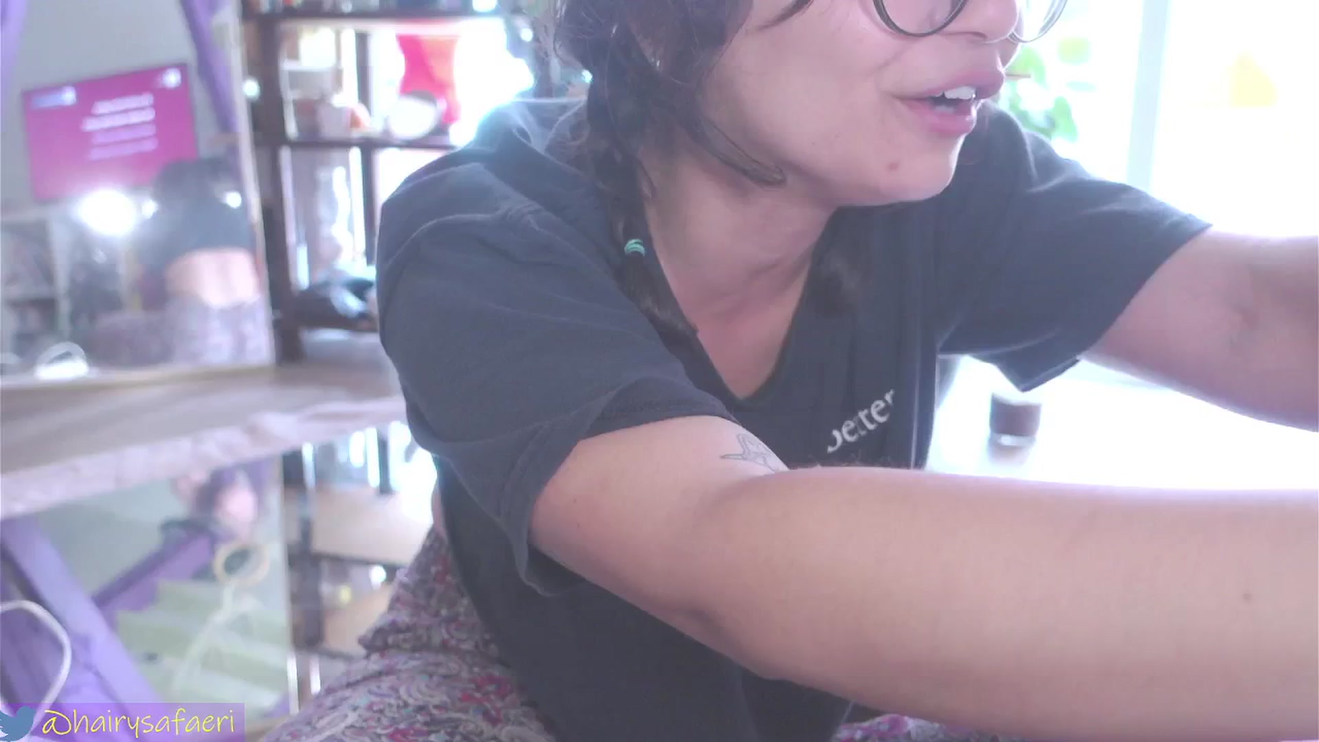 Gallery image thumbnail from HairySafaeri's myfreecams stream on, 07/23/2024, 19:10 image 11 of 20