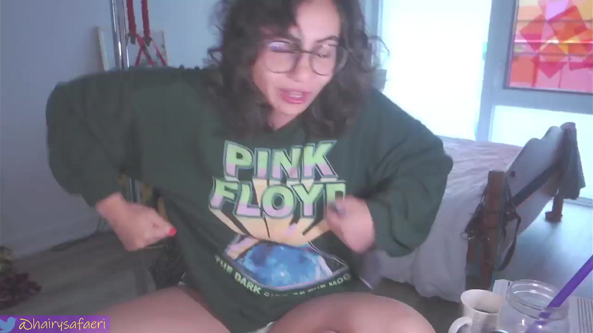 Gallery image thumbnail from HairySafaeri's myfreecams stream on, 07/24/2024, 16:43 image 5 of 20