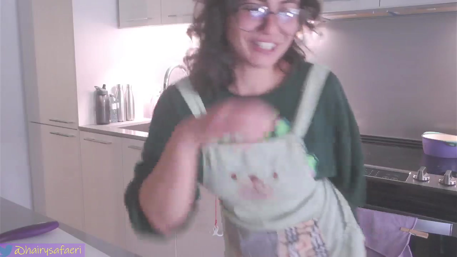 Gallery image thumbnail from HairySafaeri's myfreecams stream on, 07/24/2024, 17:50 image 20 of 20