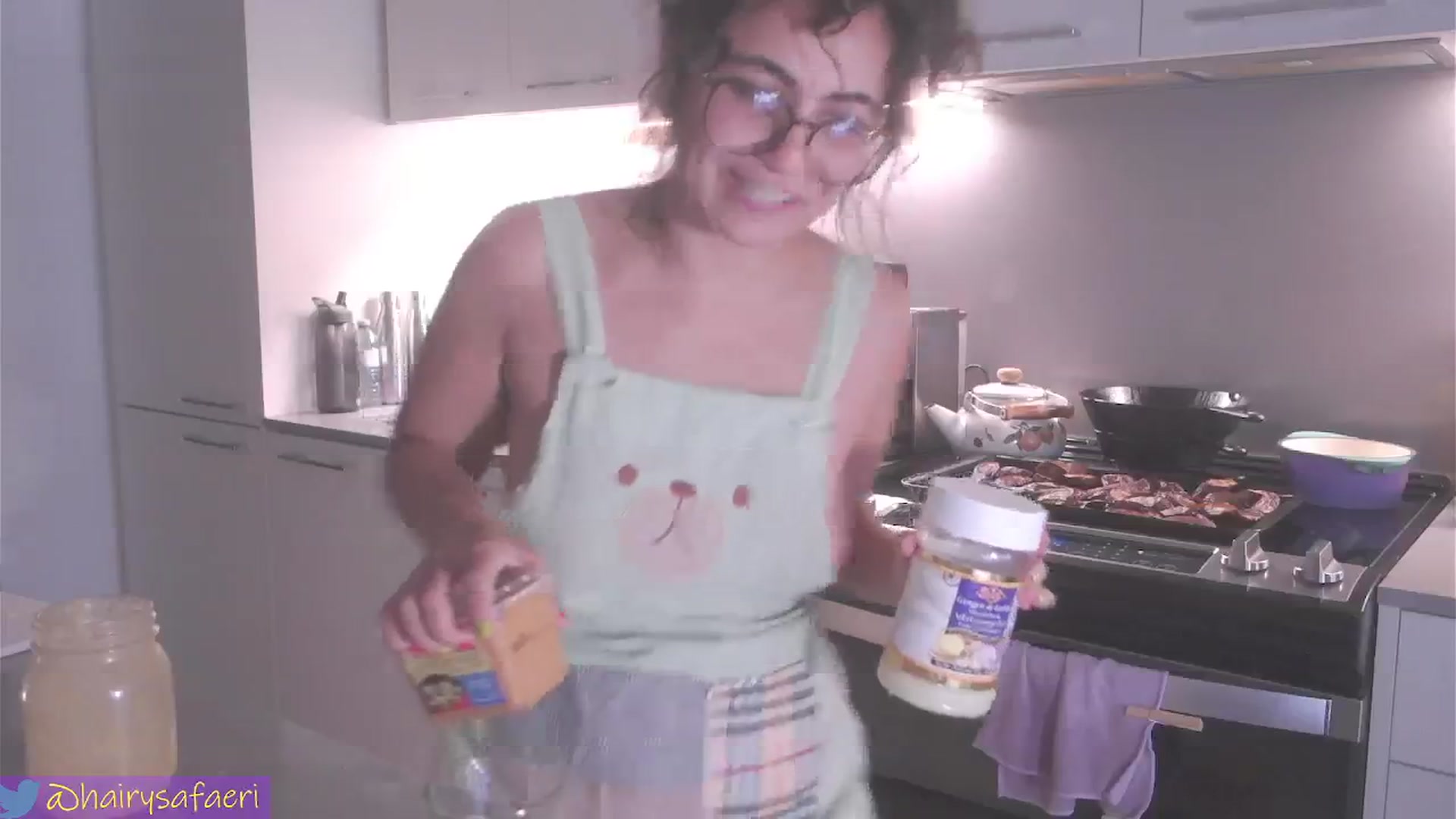 Gallery image thumbnail from HairySafaeri's myfreecams stream on, 07/24/2024, 22:14 image 17 of 20