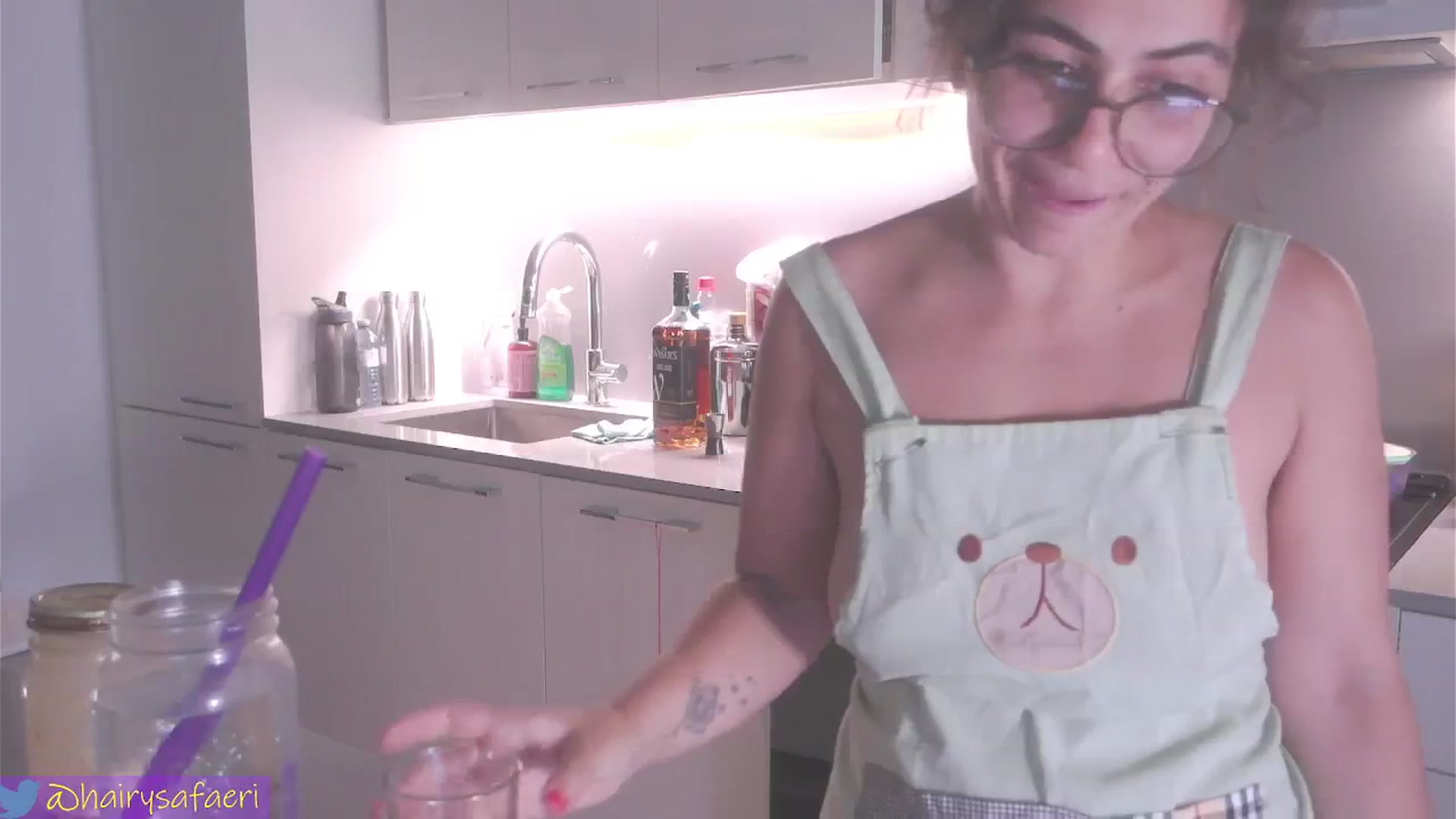 Gallery image thumbnail from HairySafaeri's myfreecams stream on, 07/24/2024, 22:14 image 18 of 20