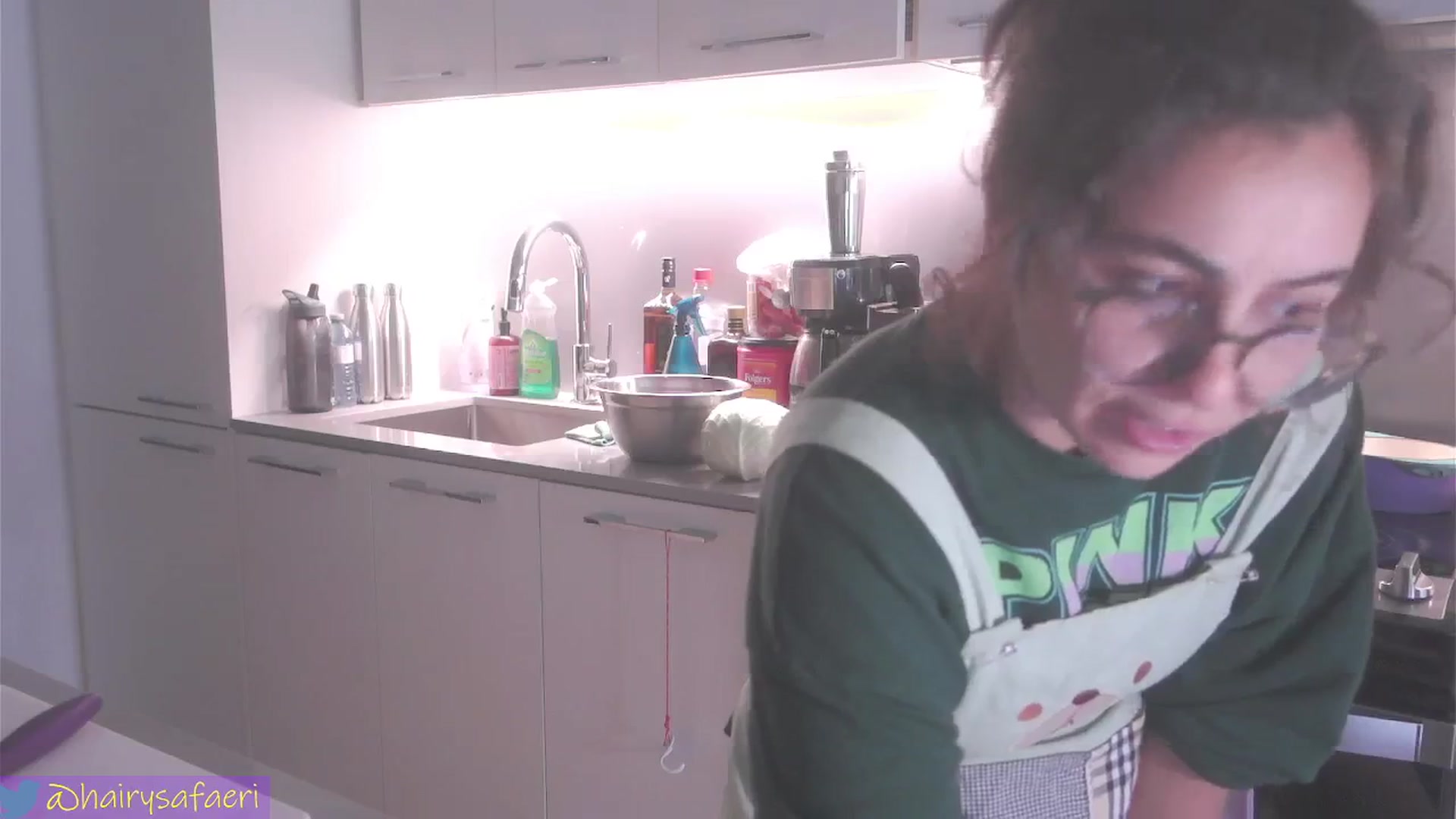 Gallery image thumbnail from HairySafaeri's myfreecams stream on, 07/24/2024, 22:14 image 11 of 20