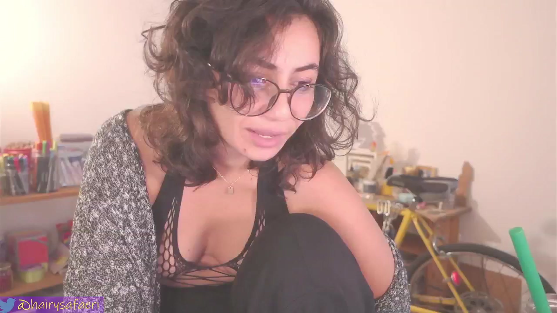 Gallery image thumbnail from HairySafaeri's myfreecams stream on, 08/06/2024, 16:11 image 19 of 20