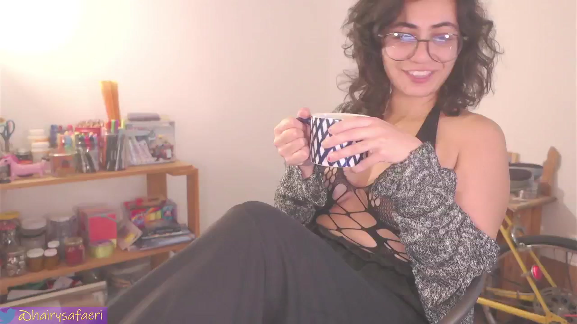 Gallery image thumbnail from HairySafaeri's myfreecams stream on, 08/06/2024, 19:18 image 3 of 20