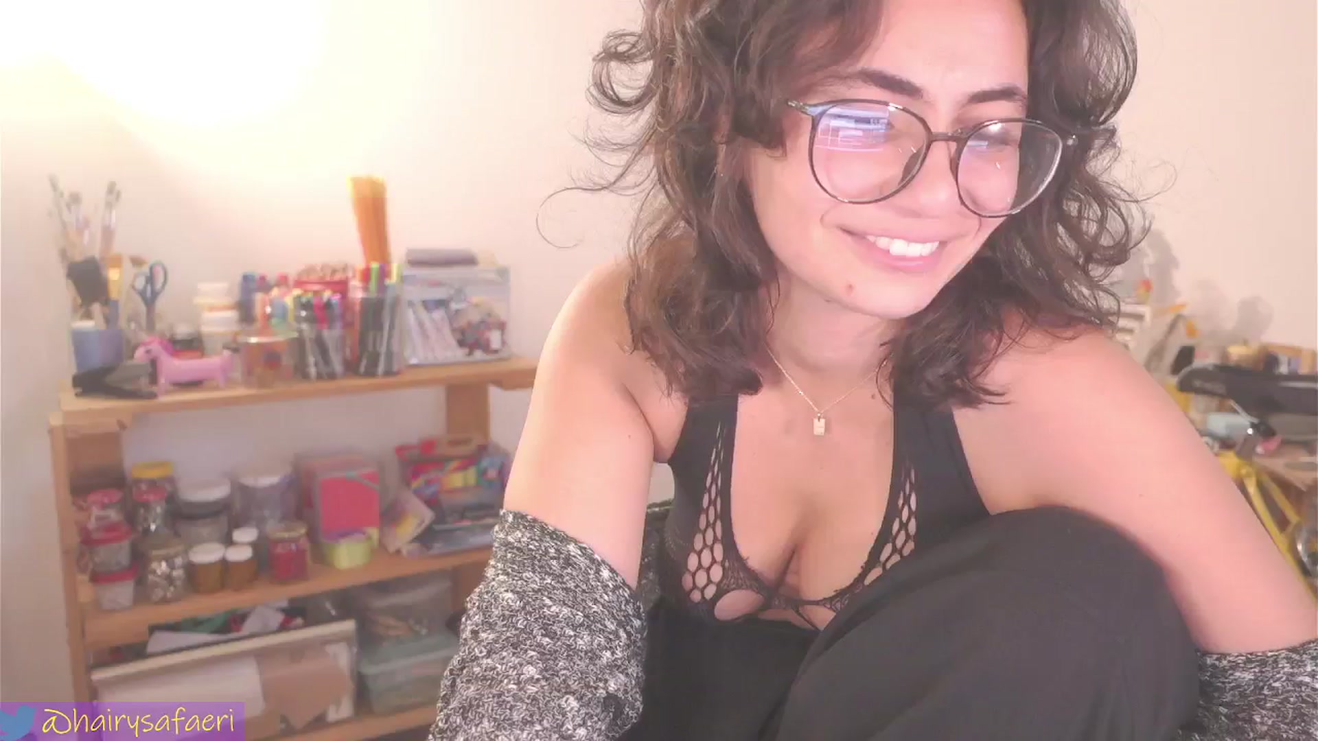 Gallery image thumbnail from HairySafaeri's myfreecams stream on, 08/06/2024, 19:18 image 6 of 20