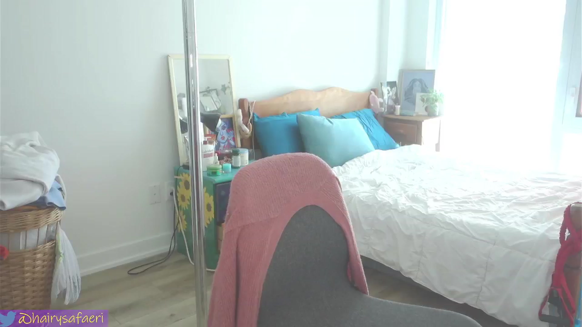 Gallery image thumbnail from HairySafaeri's myfreecams stream on, 08/15/2024, 17:32 image 5 of 20