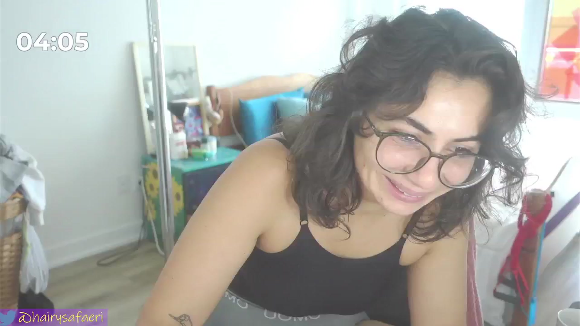 Gallery image thumbnail from HairySafaeri's myfreecams stream on, 08/16/2024, 14:39 image 14 of 20