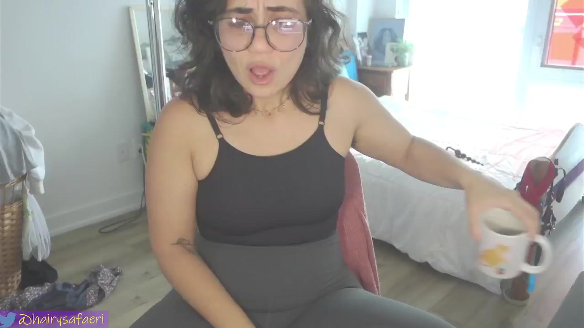 Gallery image thumbnail from HairySafaeri's myfreecams stream on, 08/16/2024, 20:04 image 11 of 20