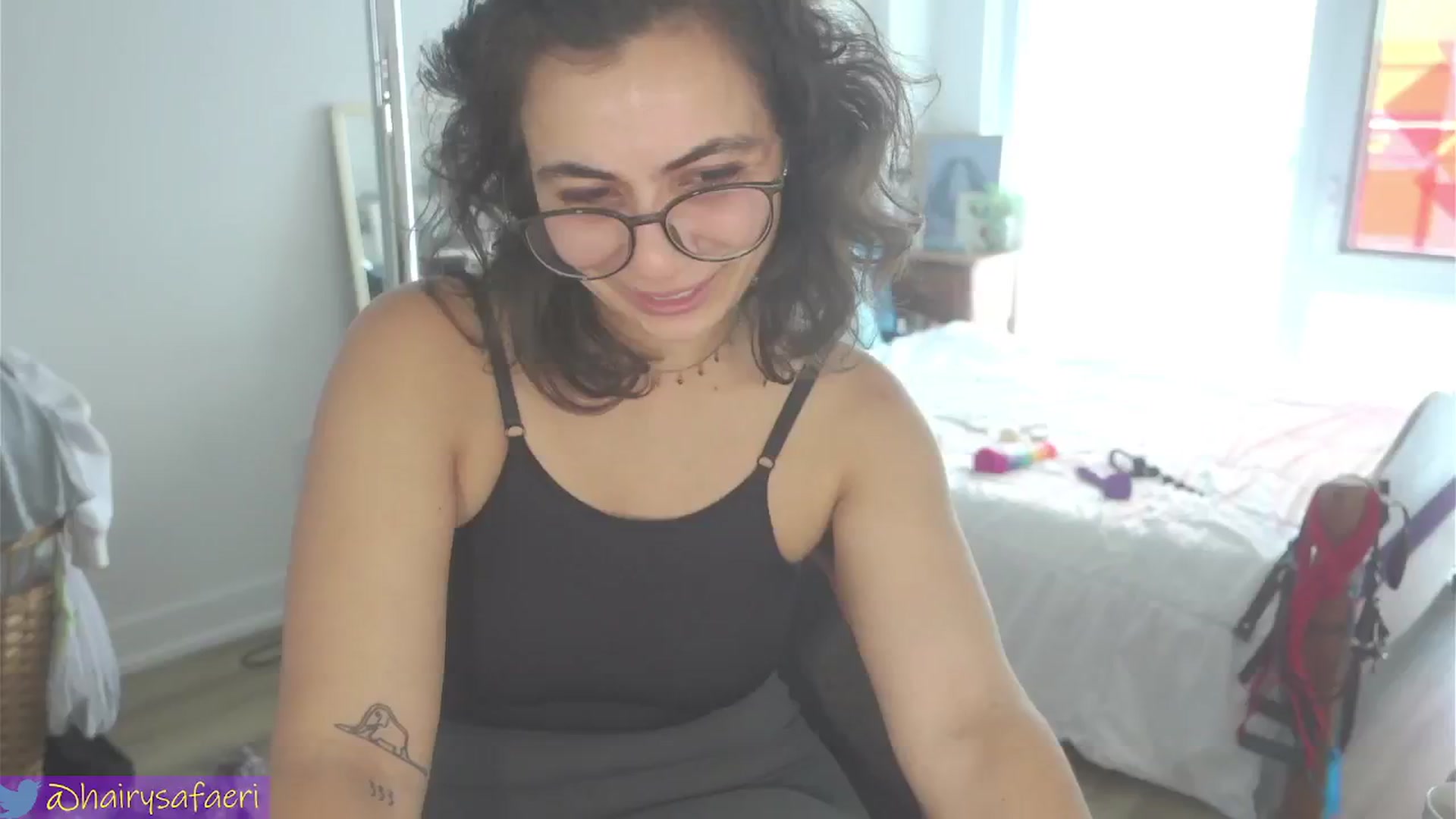 Gallery image thumbnail from HairySafaeri's myfreecams stream on, 08/16/2024, 20:04 image 4 of 20