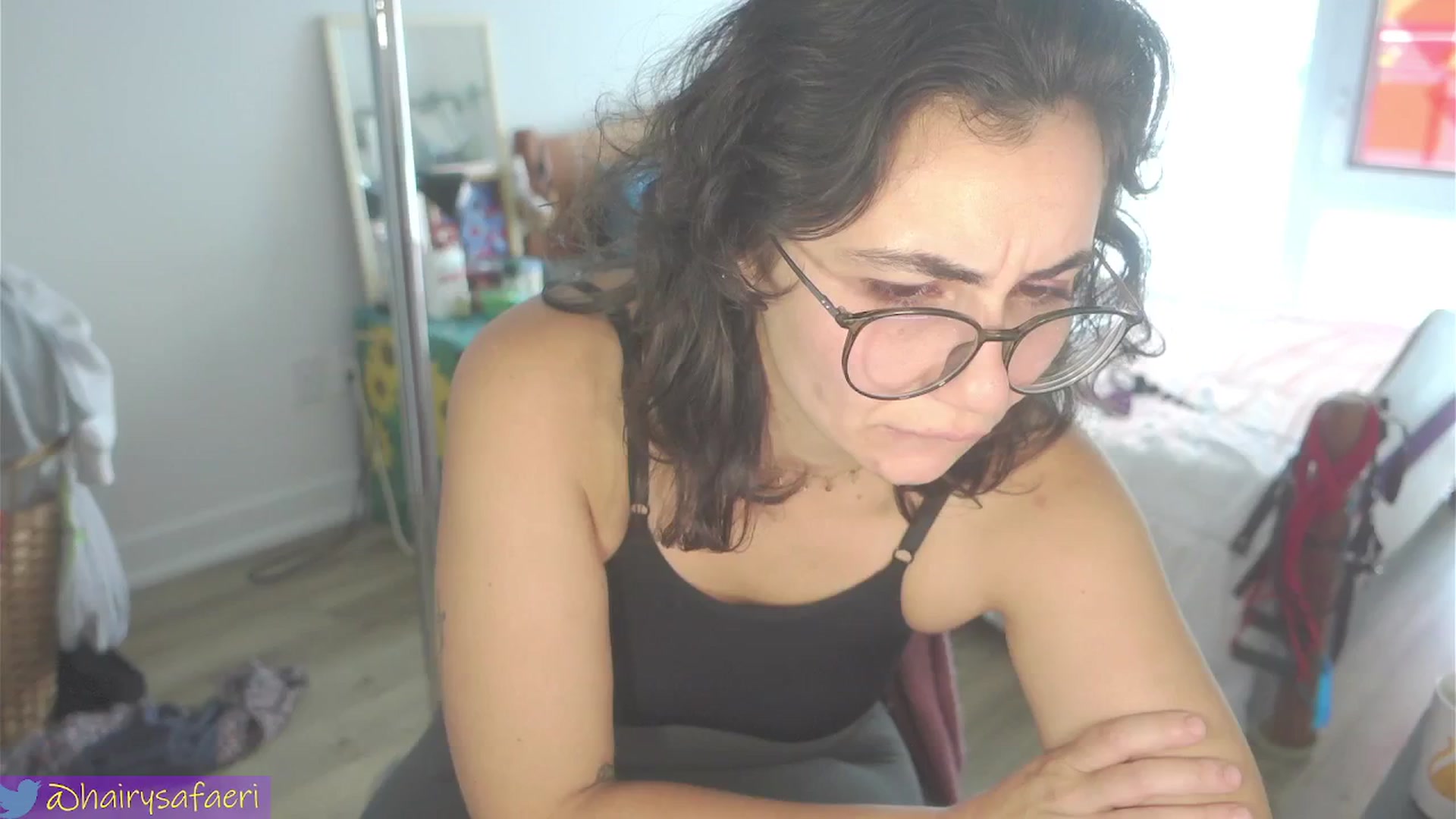Gallery image thumbnail from HairySafaeri's myfreecams stream on, 08/16/2024, 20:04 image 15 of 20
