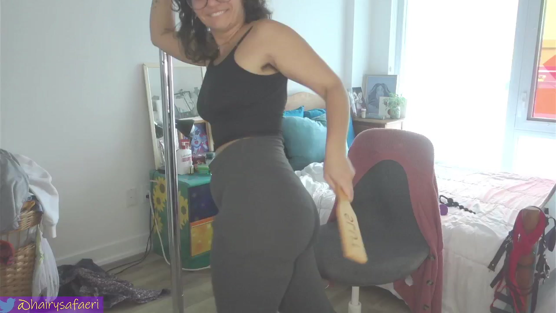 Gallery image thumbnail from HairySafaeri's myfreecams stream on, 08/17/2024, 24:12 image 8 of 20