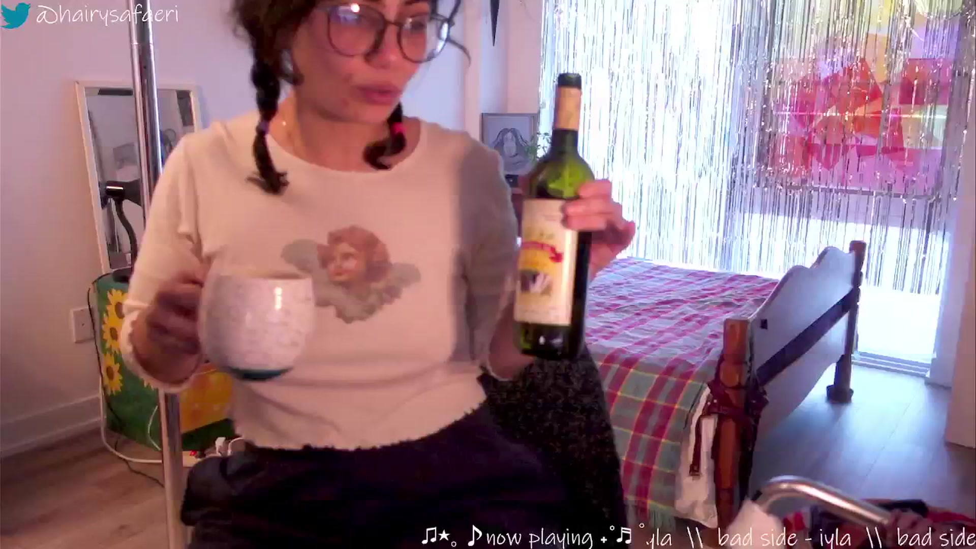 Gallery image thumbnail from HairySafaeri's myfreecams stream on, 11/18/2024, 20:06 image 12 of 20