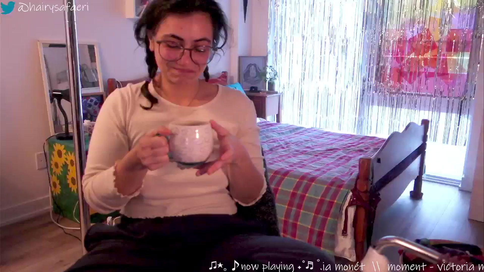 Gallery image thumbnail from HairySafaeri's myfreecams stream on, 11/18/2024, 20:06 image 14 of 20