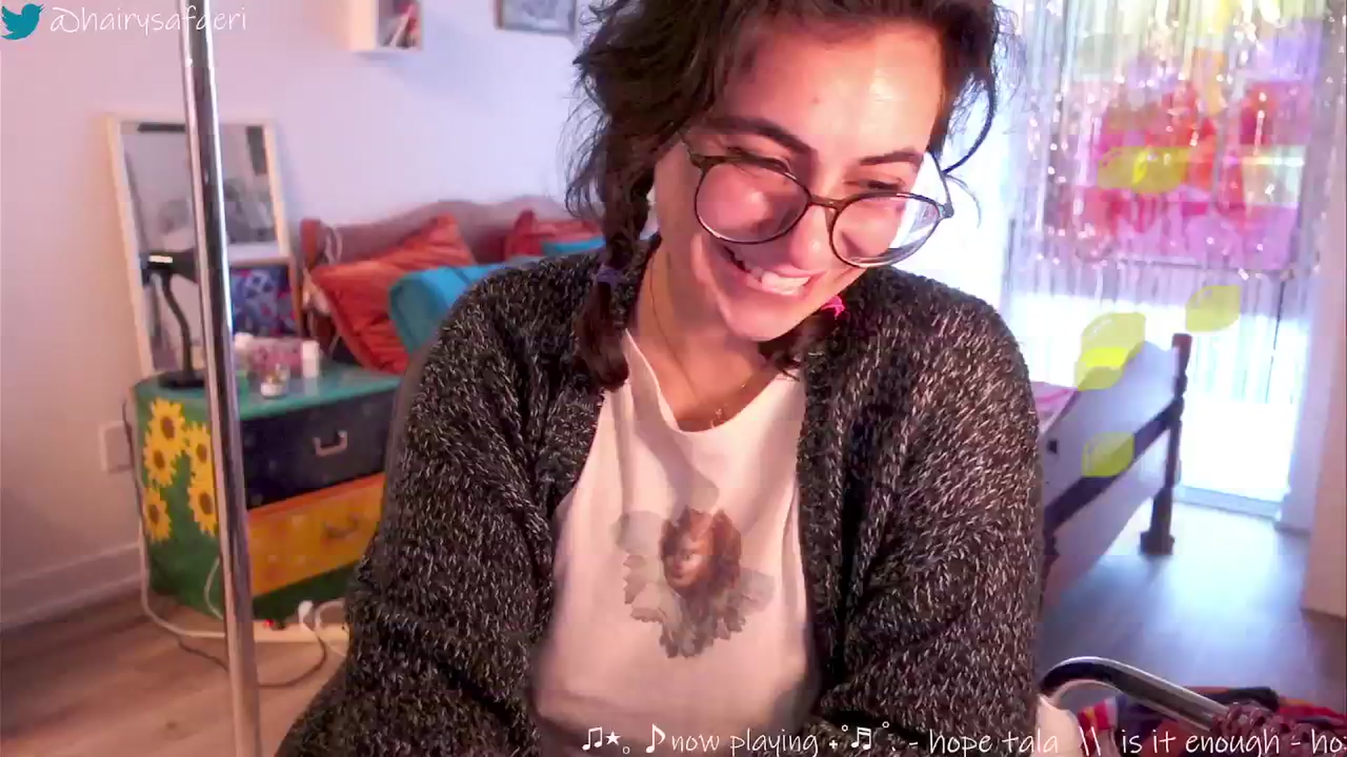 Gallery image thumbnail from HairySafaeri's myfreecams stream on, 11/18/2024, 20:06 image 11 of 20