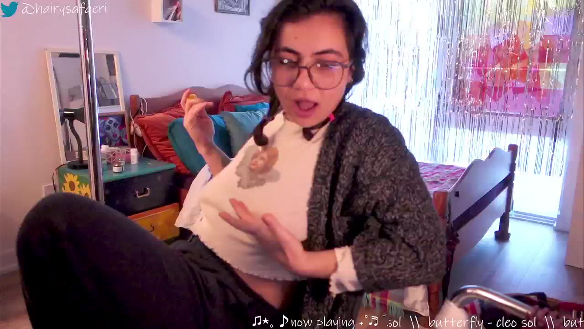 Gallery image thumbnail from HairySafaeri's myfreecams stream on, 11/18/2024, 20:06 image 4 of 20