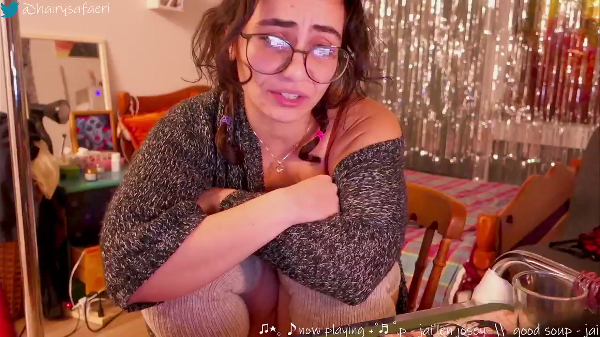 Gallery image thumbnail from HairySafaeri's myfreecams stream on, 11/19/2024, 24:33 image 18 of 20