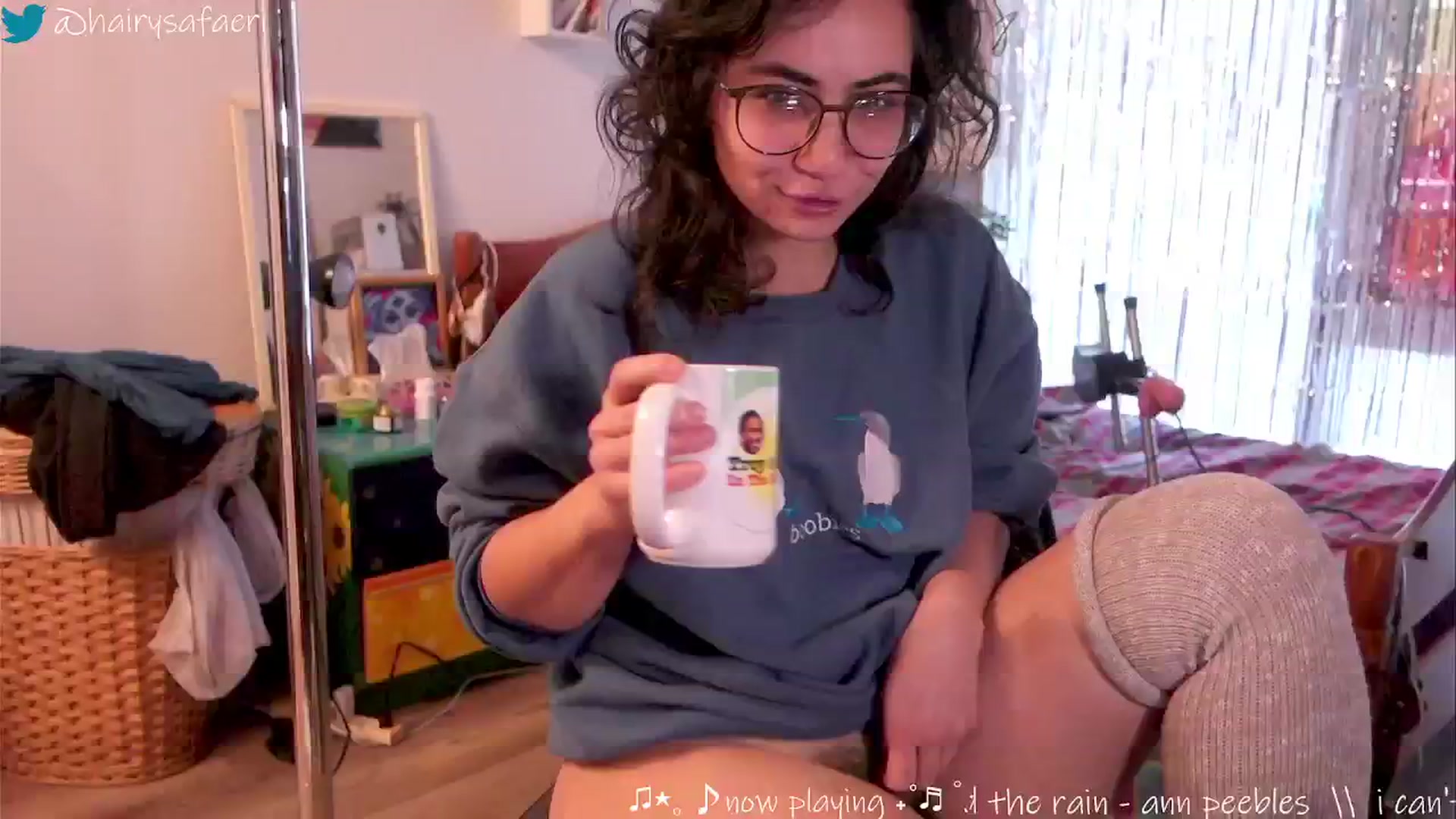 Gallery image thumbnail from HairySafaeri's myfreecams stream on, 11/21/2024, 17:43 image 10 of 20