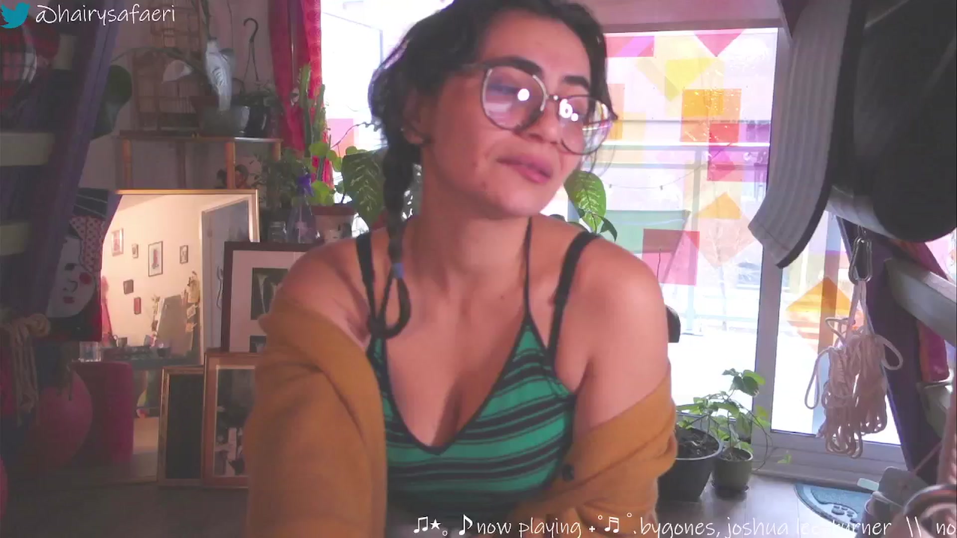 Gallery image thumbnail from HairySafaeri's myfreecams stream on, 11/26/2024, 18:56 image 14 of 20