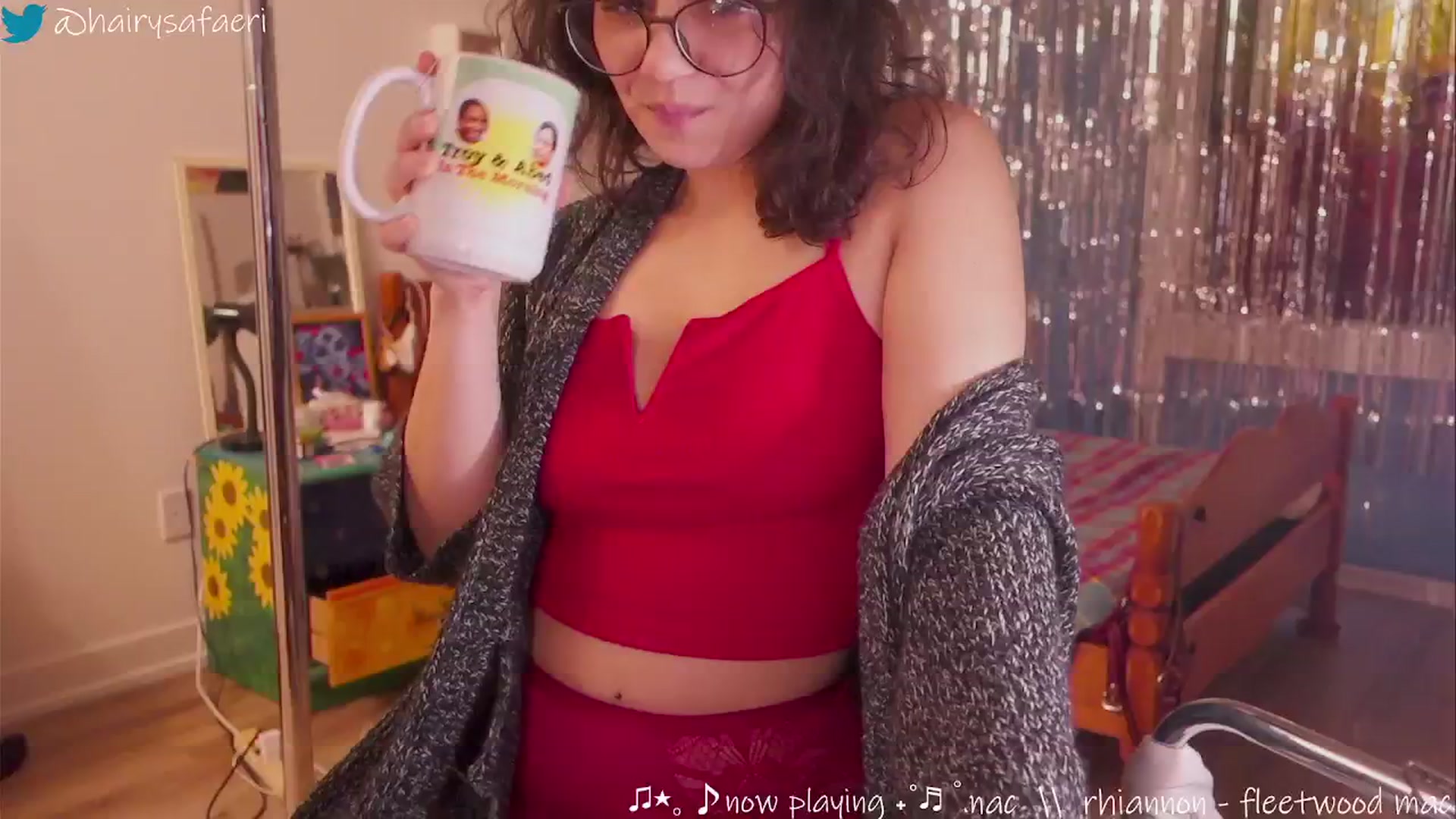 Gallery image thumbnail from HairySafaeri's myfreecams stream on, 11/28/2024, 22:00 image 20 of 20