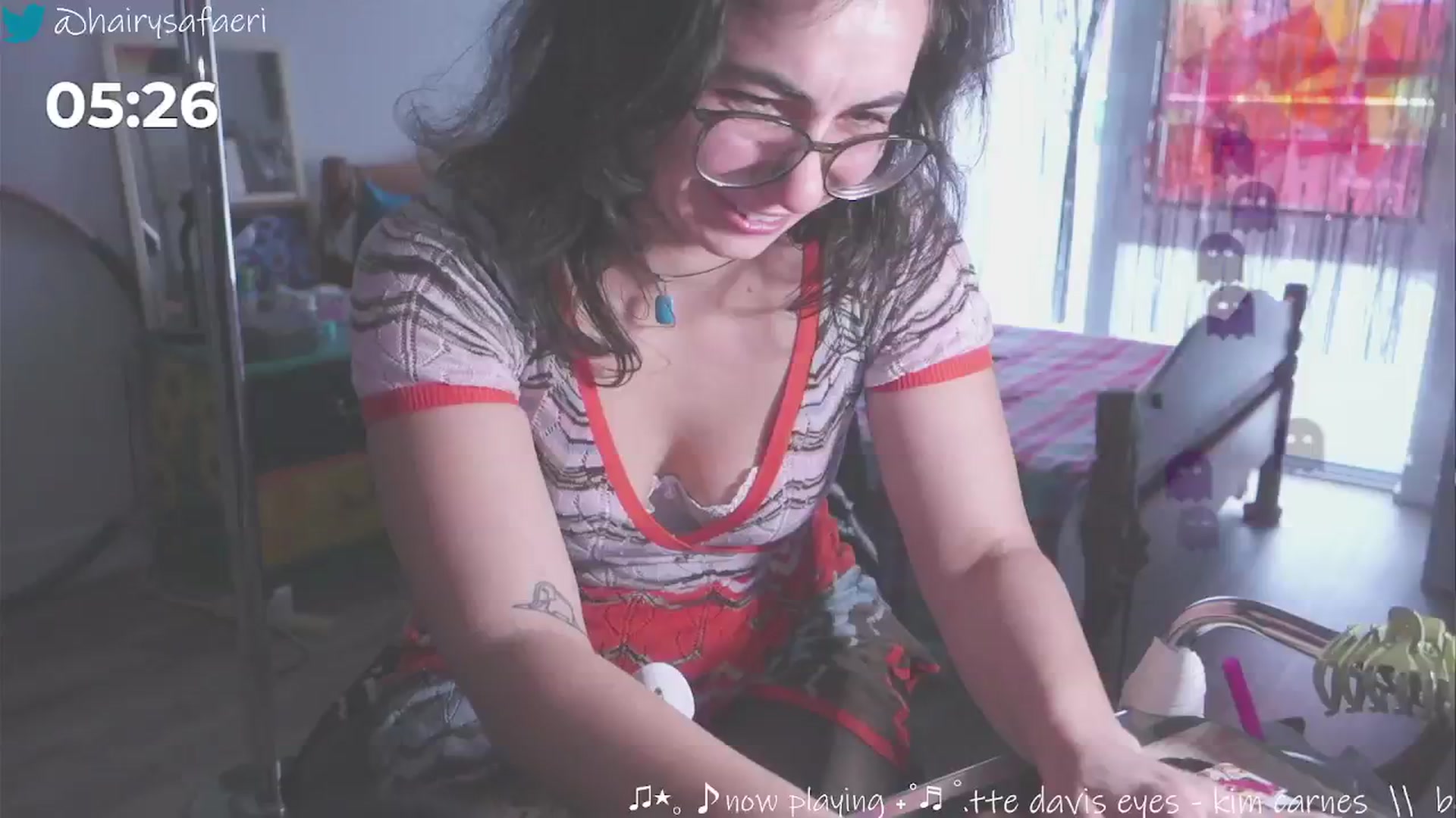 Gallery image thumbnail from HairySafaeri's myfreecams stream on, 12/06/2024, 23:08 image 3 of 20