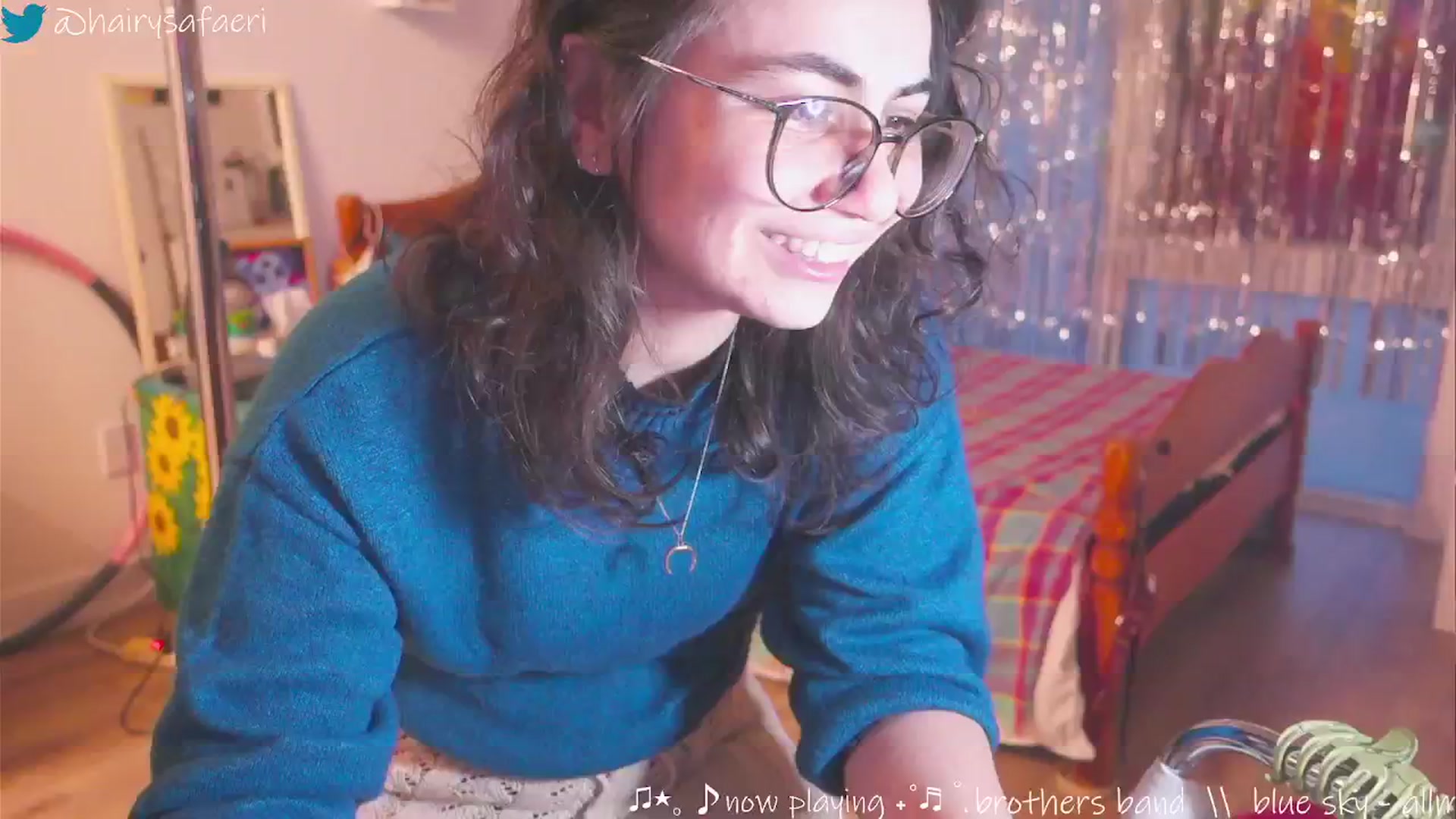 Gallery image thumbnail from HairySafaeri's myfreecams stream on, 12/10/2024, 21:46 image 19 of 20