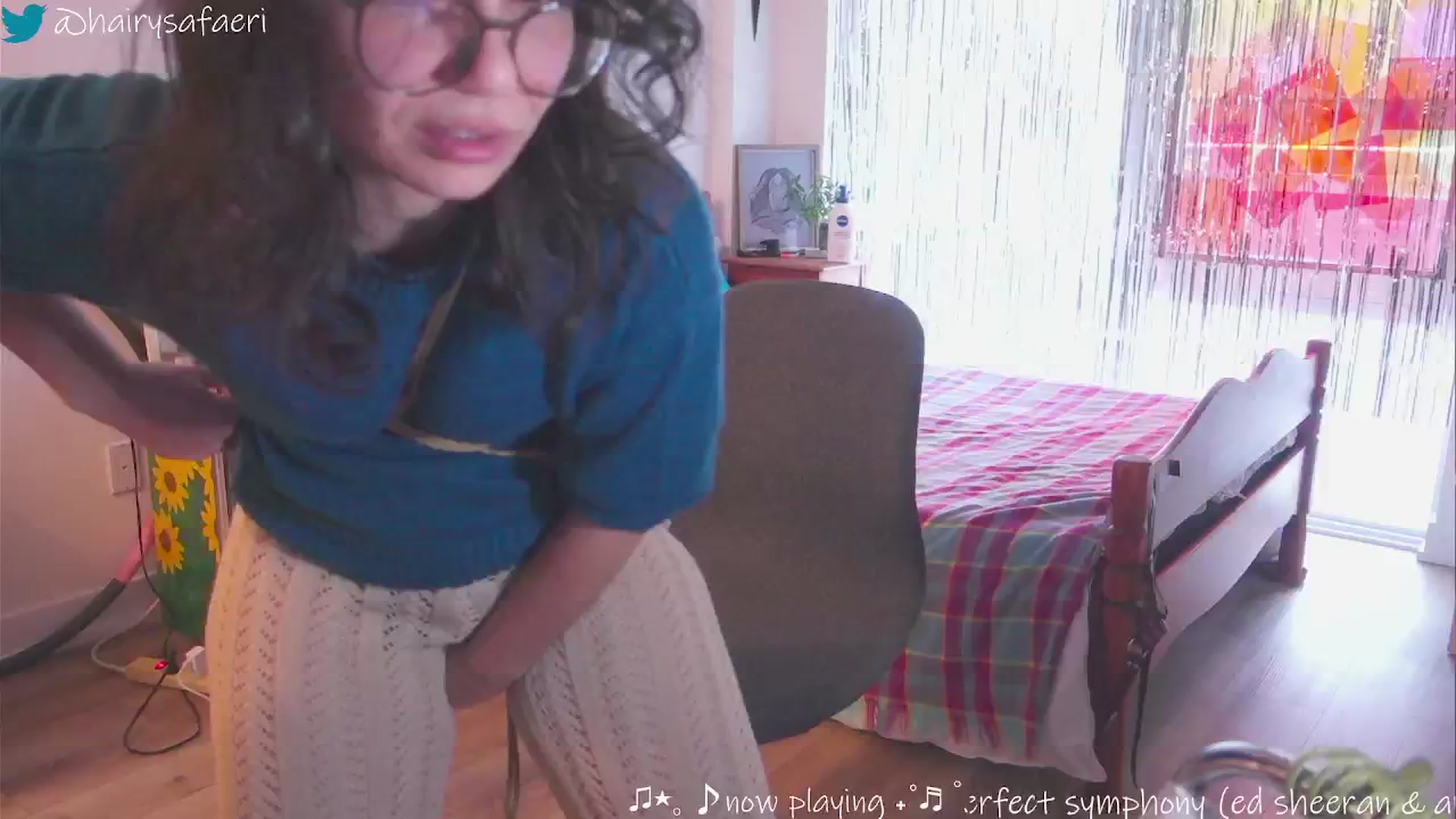 Gallery image thumbnail from HairySafaeri's myfreecams stream on, 12/10/2024, 21:46 image 6 of 20
