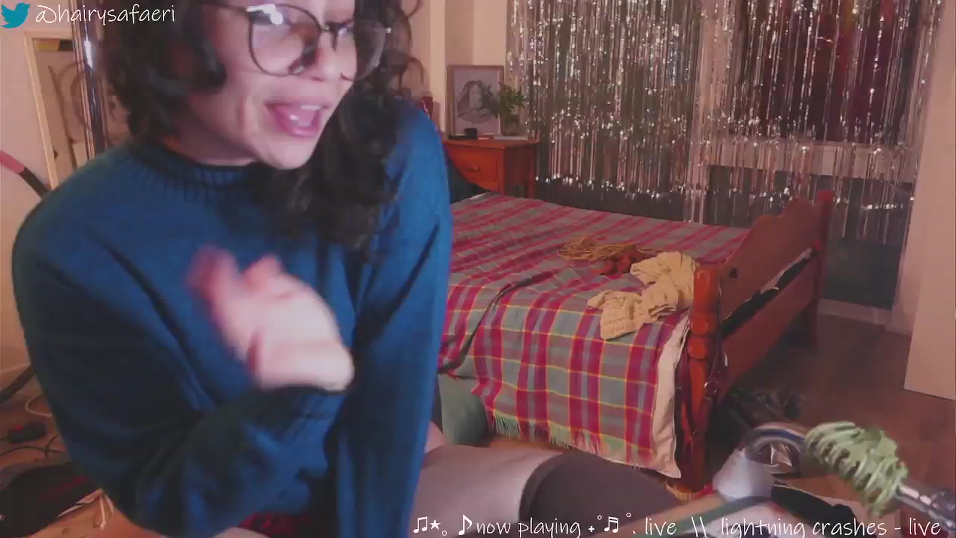 Gallery image thumbnail from HairySafaeri's myfreecams stream on, 12/11/2024, 24:01 image 14 of 20
