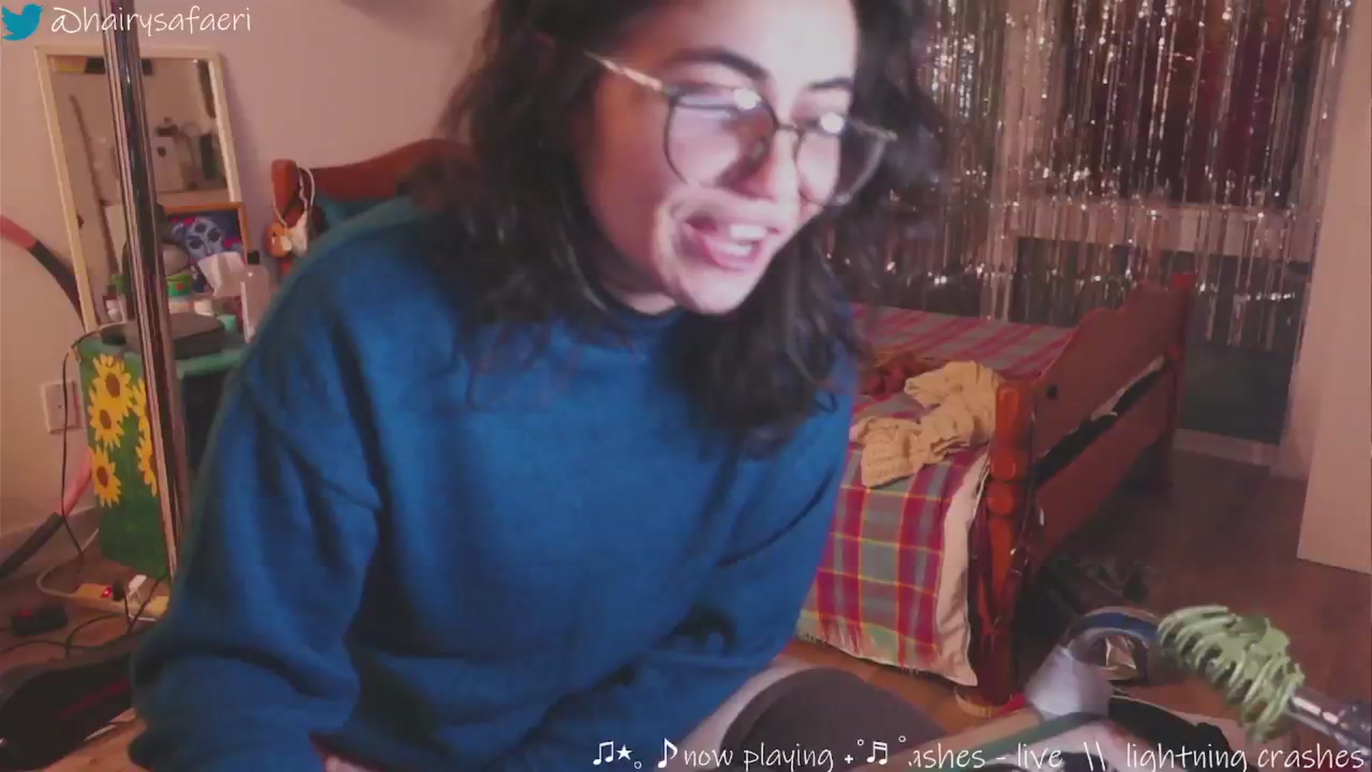 Gallery image thumbnail from HairySafaeri's myfreecams stream on, 12/11/2024, 24:01 image 16 of 20