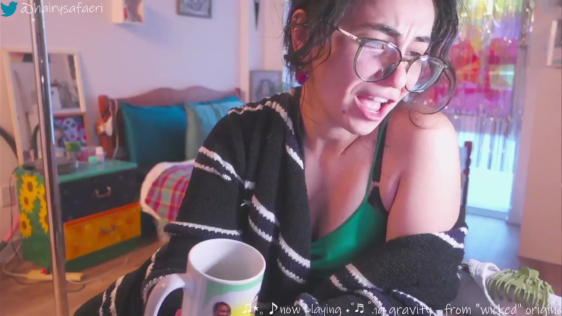 Gallery image thumbnail from HairySafaeri's myfreecams stream on, 12/13/2024, 20:47 image 18 of 20
