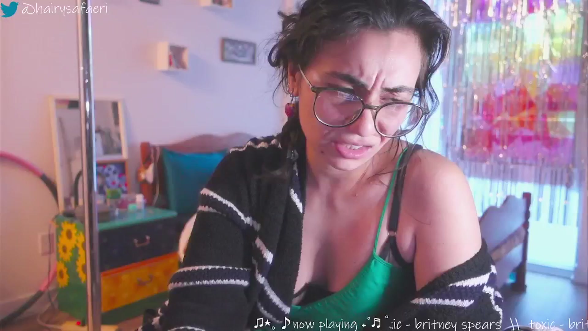 Gallery image thumbnail from HairySafaeri's myfreecams stream on, 12/13/2024, 20:47 image 7 of 20