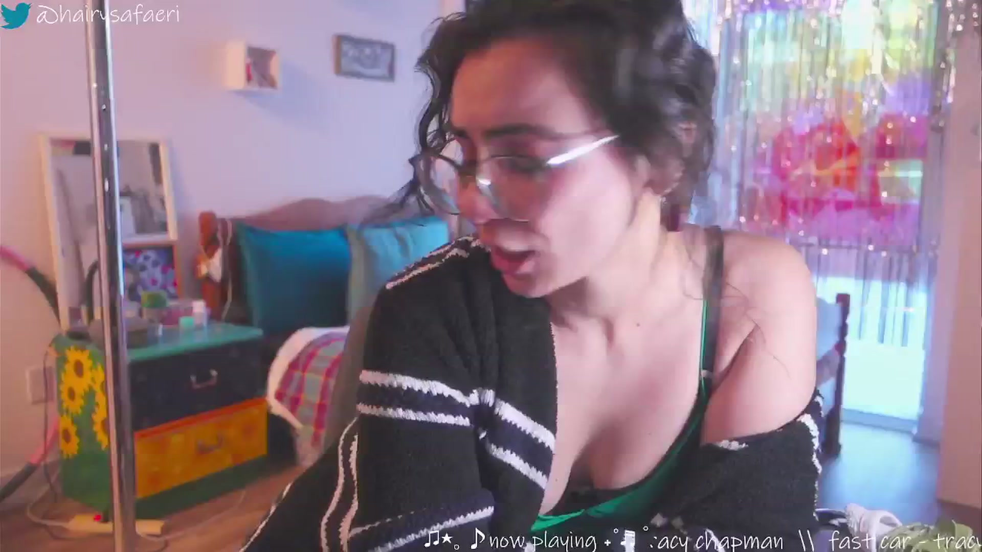 Gallery image thumbnail from HairySafaeri's myfreecams stream on, 12/13/2024, 20:47 image 3 of 20