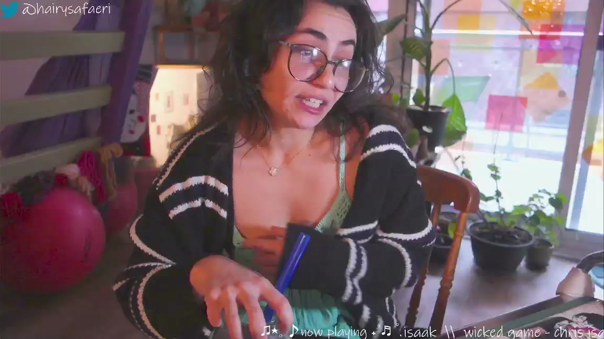 Gallery image thumbnail from HairySafaeri's myfreecams stream on, 12/17/2024, 16:41 image 10 of 20