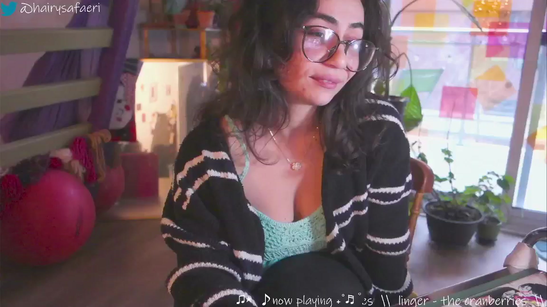 Gallery image thumbnail from HairySafaeri's myfreecams stream on, 12/17/2024, 16:41 image 12 of 20