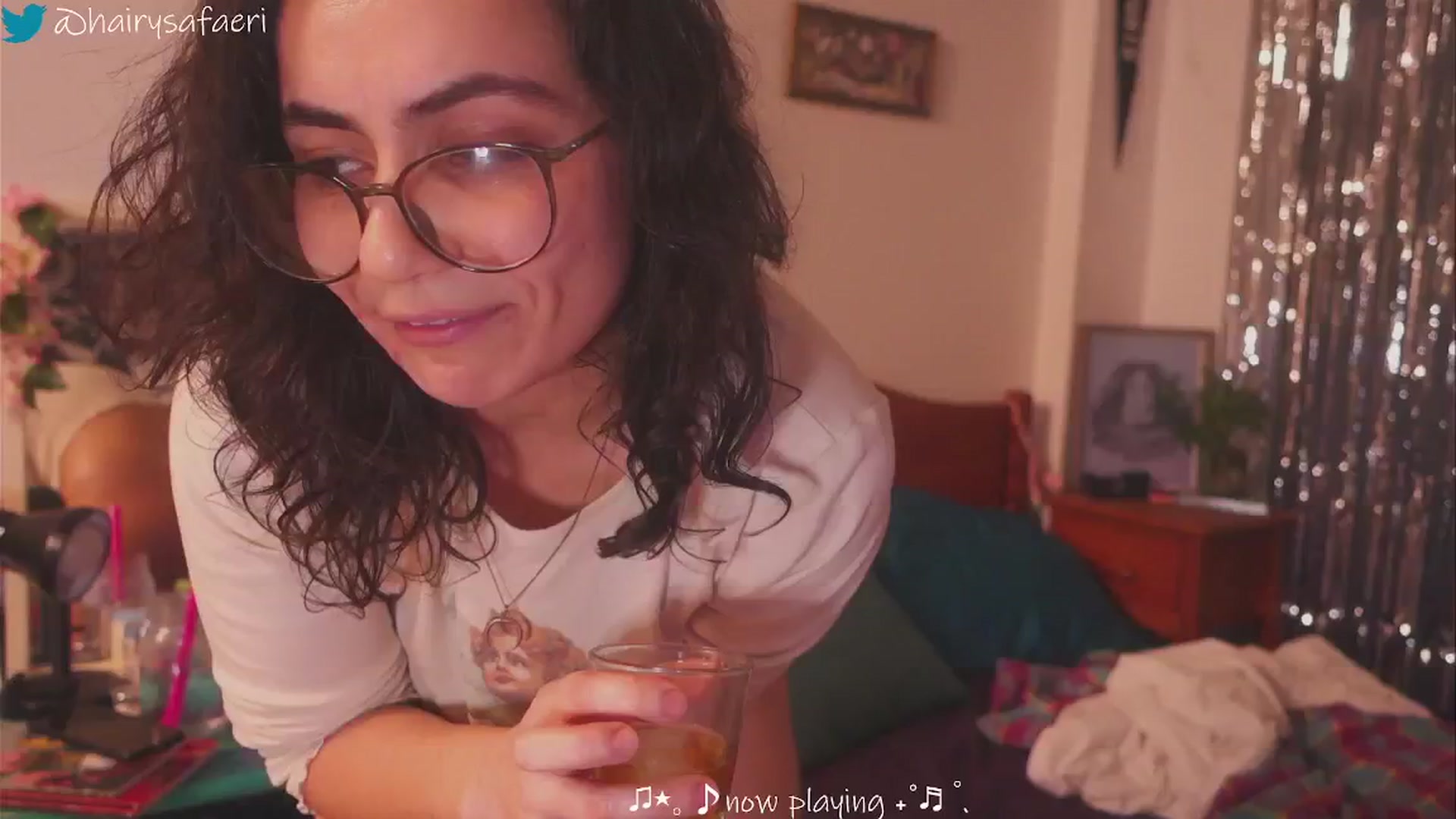 Gallery image thumbnail from HairySafaeri's myfreecams stream on, 12/20/2024, 02:16 image 19 of 20