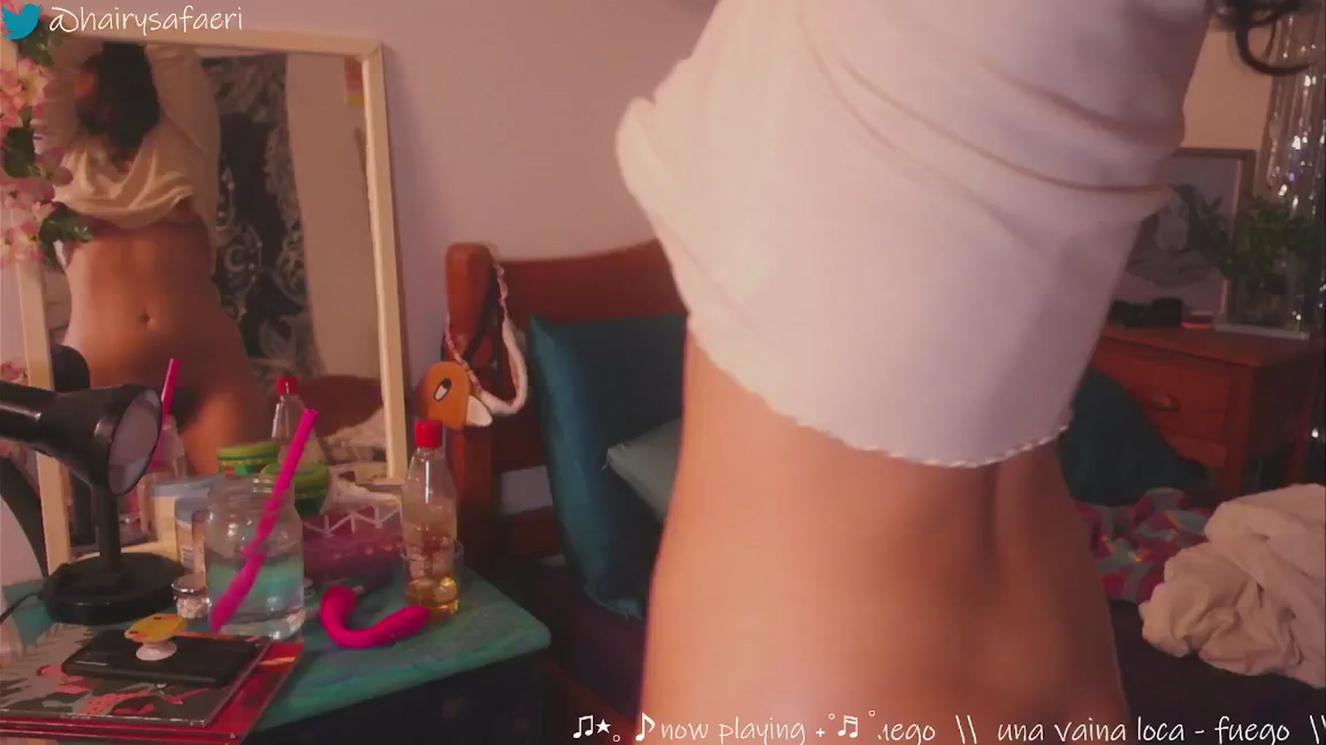 Gallery image thumbnail from HairySafaeri's myfreecams stream on, 12/20/2024, 02:16 image 15 of 20