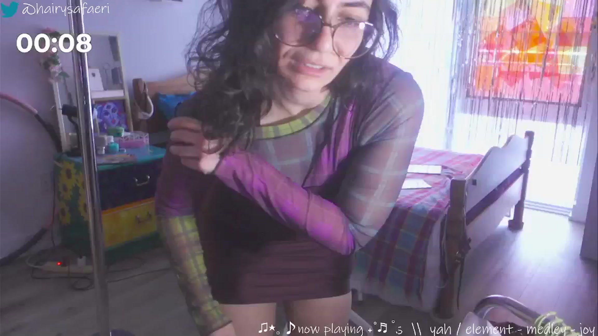 Gallery image thumbnail from HairySafaeri's myfreecams stream on, 12/20/2024, 19:43 image 10 of 20