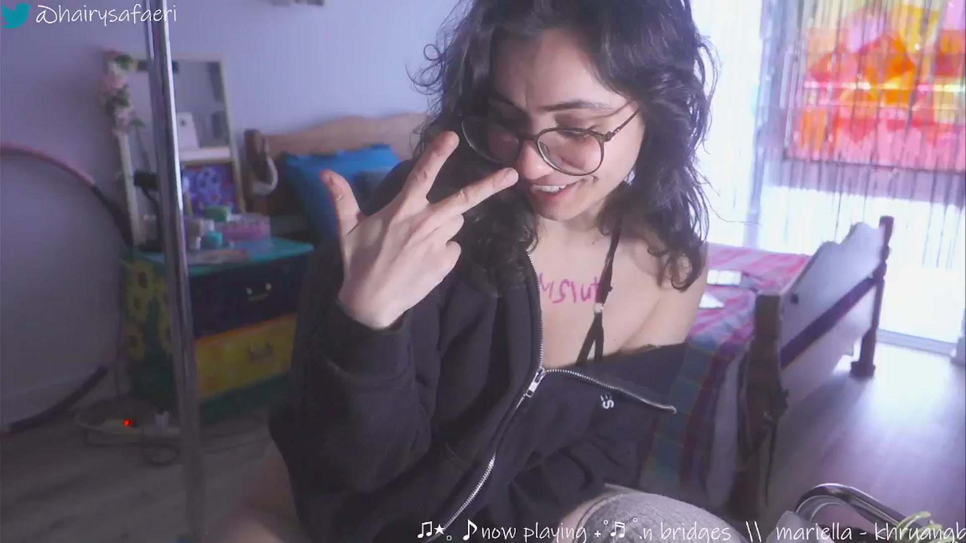Gallery image thumbnail from HairySafaeri's myfreecams stream on, 12/20/2024, 19:43 image 20 of 20