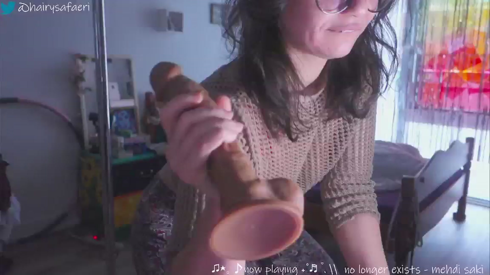 Gallery image thumbnail from HairySafaeri's myfreecams stream on, 12/23/2024, 16:43 image 13 of 20